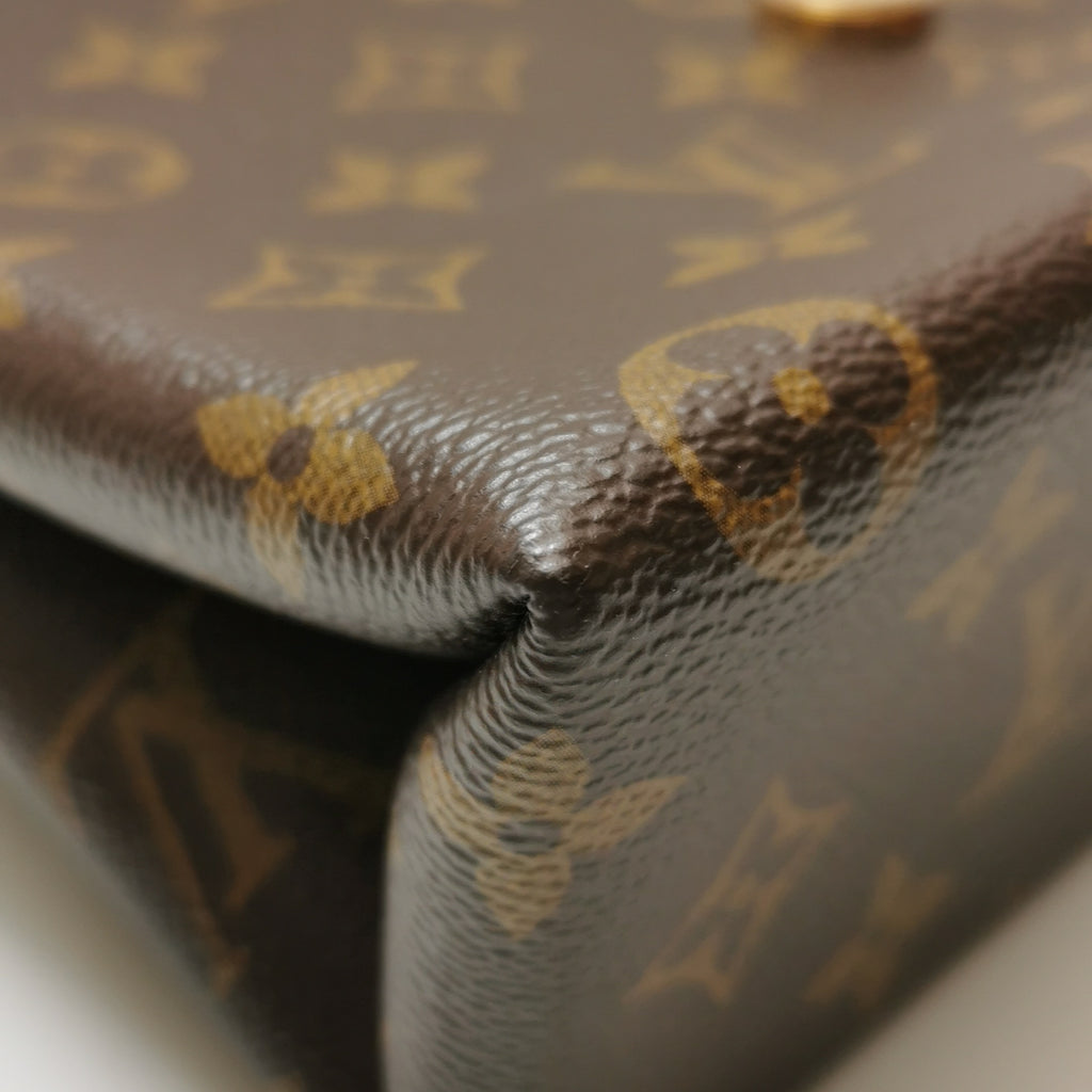 Louis Vuitton Crossbody M44141