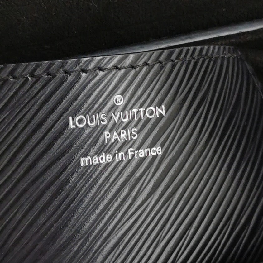 Louis Vuitton Crossbody M50332