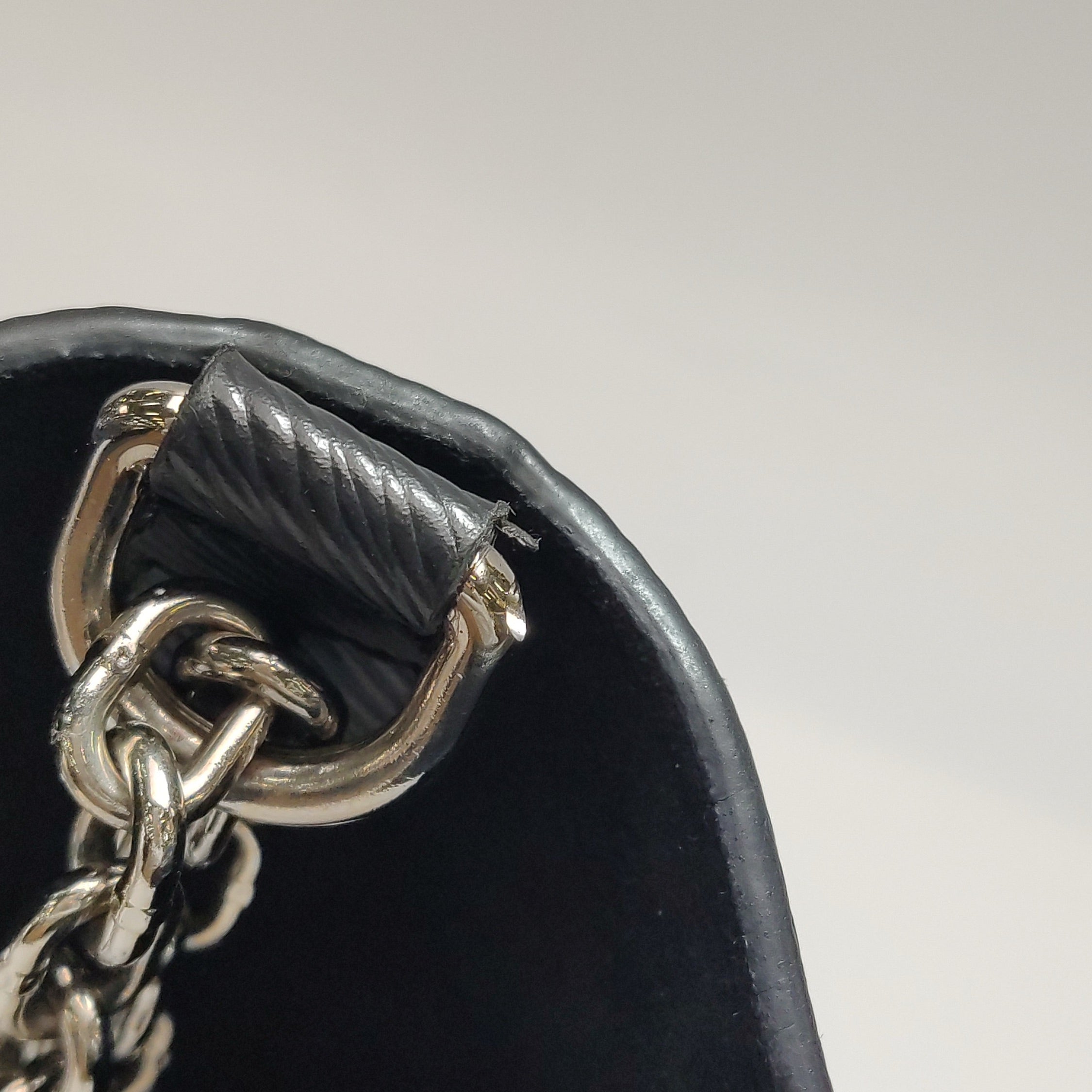 Louis Vuitton Crossbody M50332