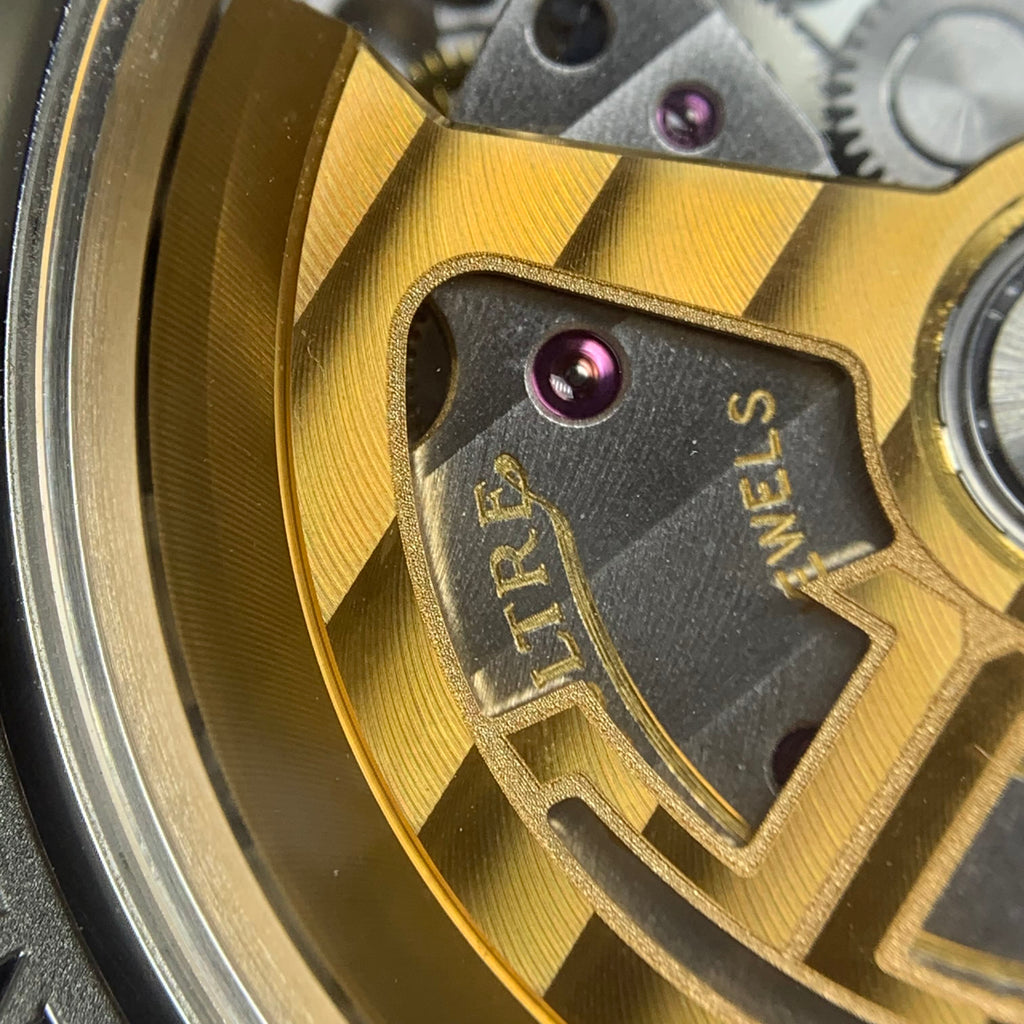 Jaeger LeCoultre Master 39MM Q1428121