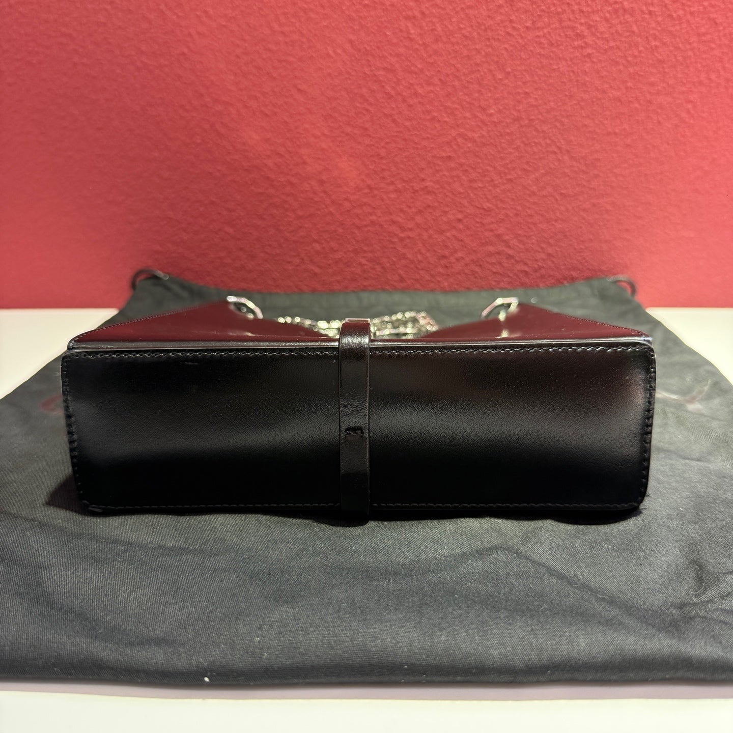 Givenchy Cut Out Series Black Crossbody 20 cm x 20 cm x 6.5 cm BB50HNB00D-001