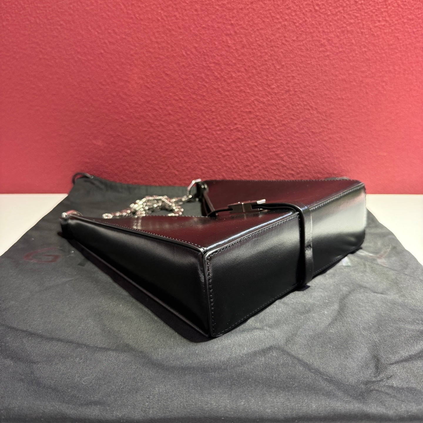 Givenchy Cut Out Series Black Crossbody 20 cm x 20 cm x 6.5 cm BB50HNB00D-001