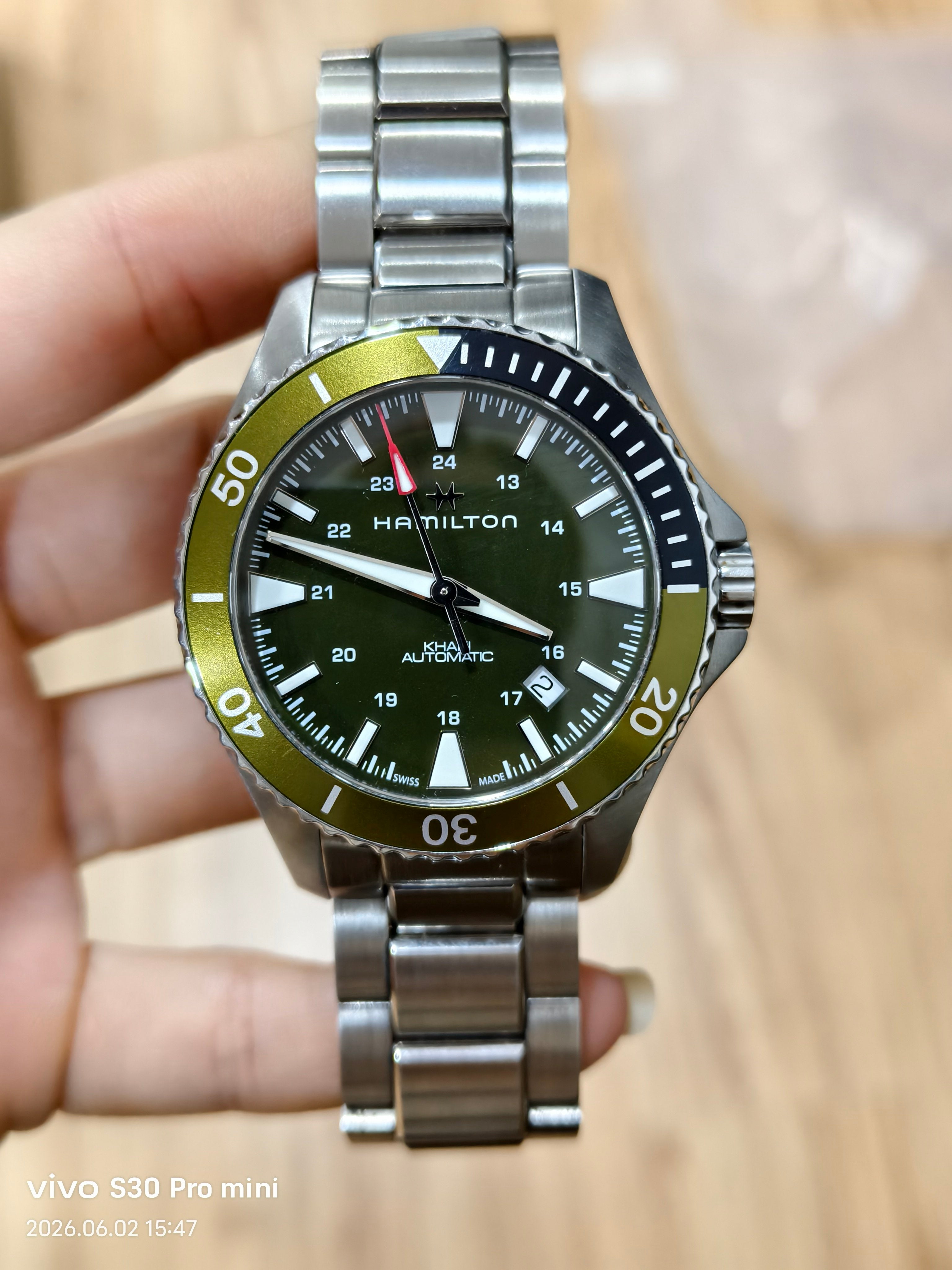 Hamilton Khaki Navy Automatic (self-winding) watch 40 millimeters H82375161