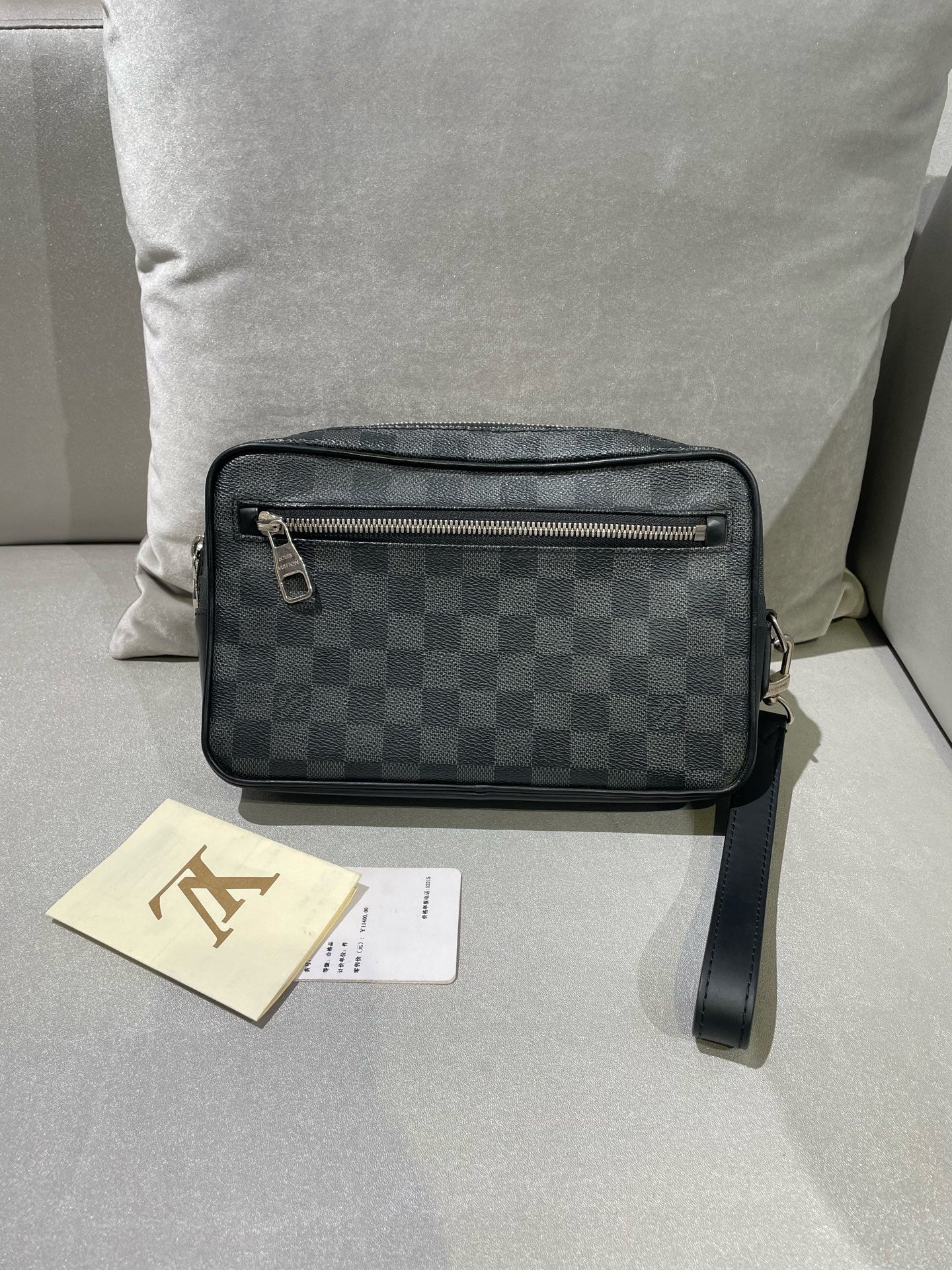 Louis Vuitton Black Clutch M51726