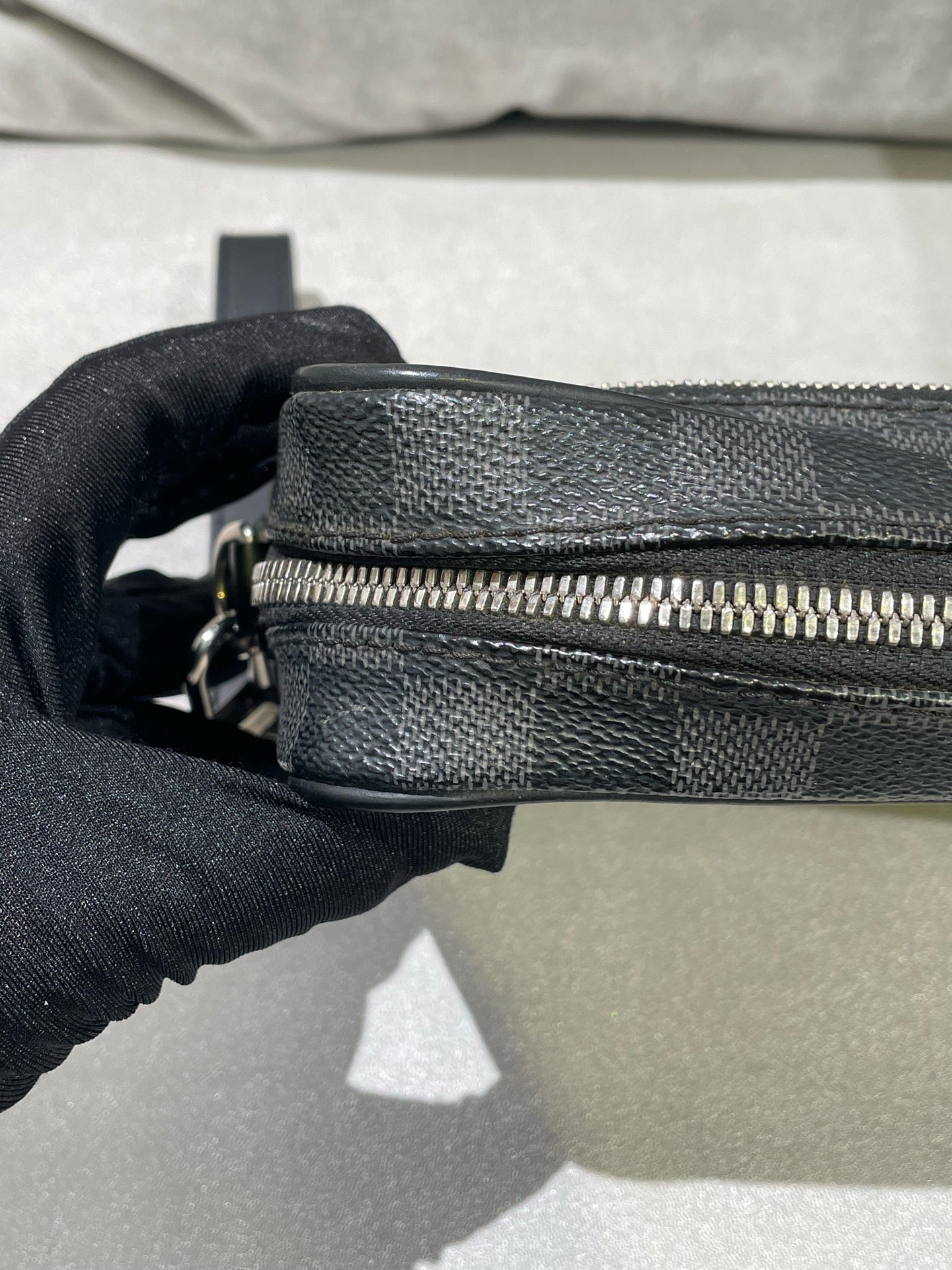 Louis Vuitton Black Clutch M51726