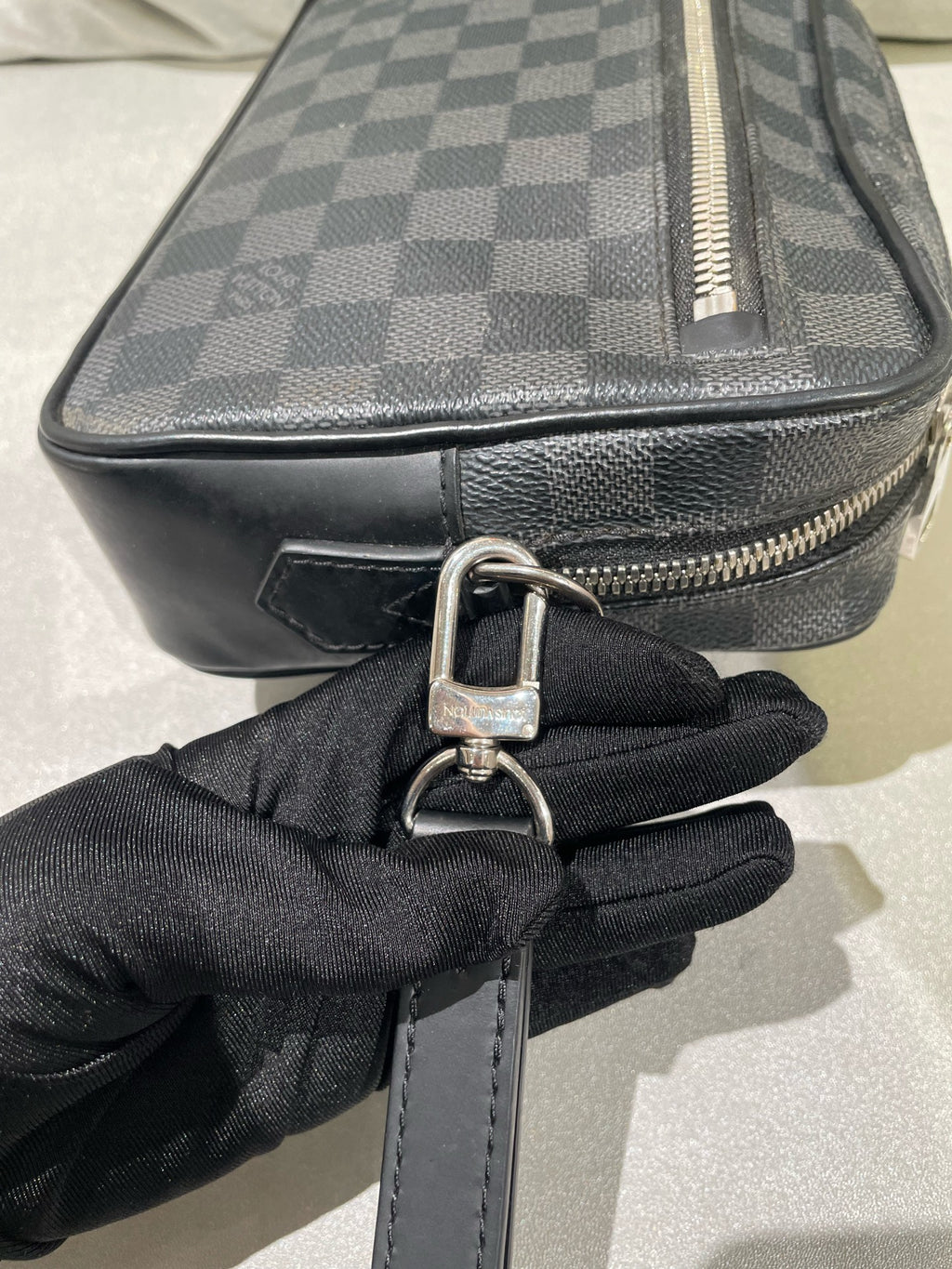Louis Vuitton Black Clutch M51726