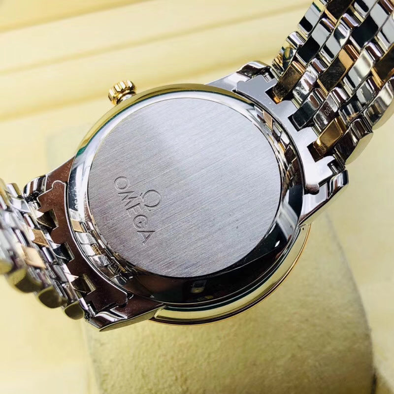 Omega Flying Disc Series Rose gold Automatic (self-winding) watch 36.8 424.25.37.20.52.001