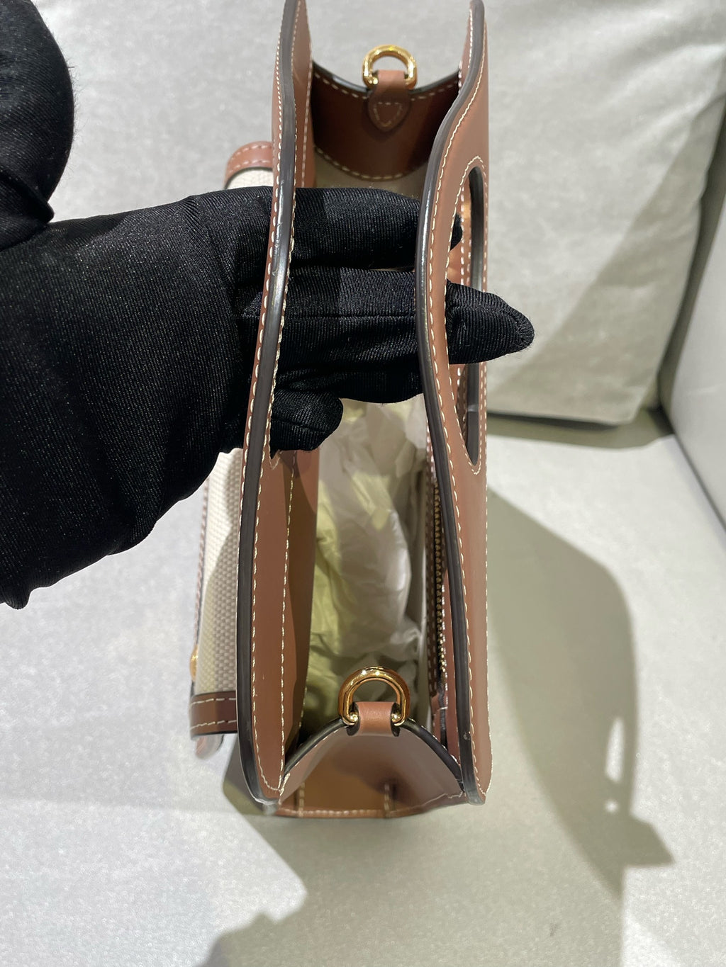 Burberry Canvas Beige Messenger Bag 80393611