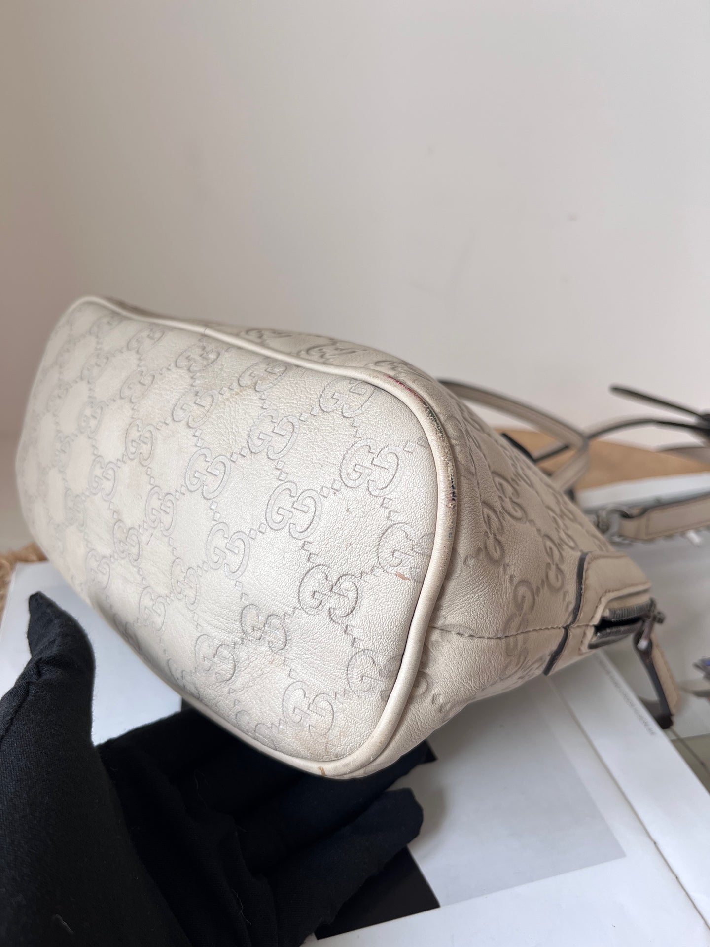 Gucci Beige