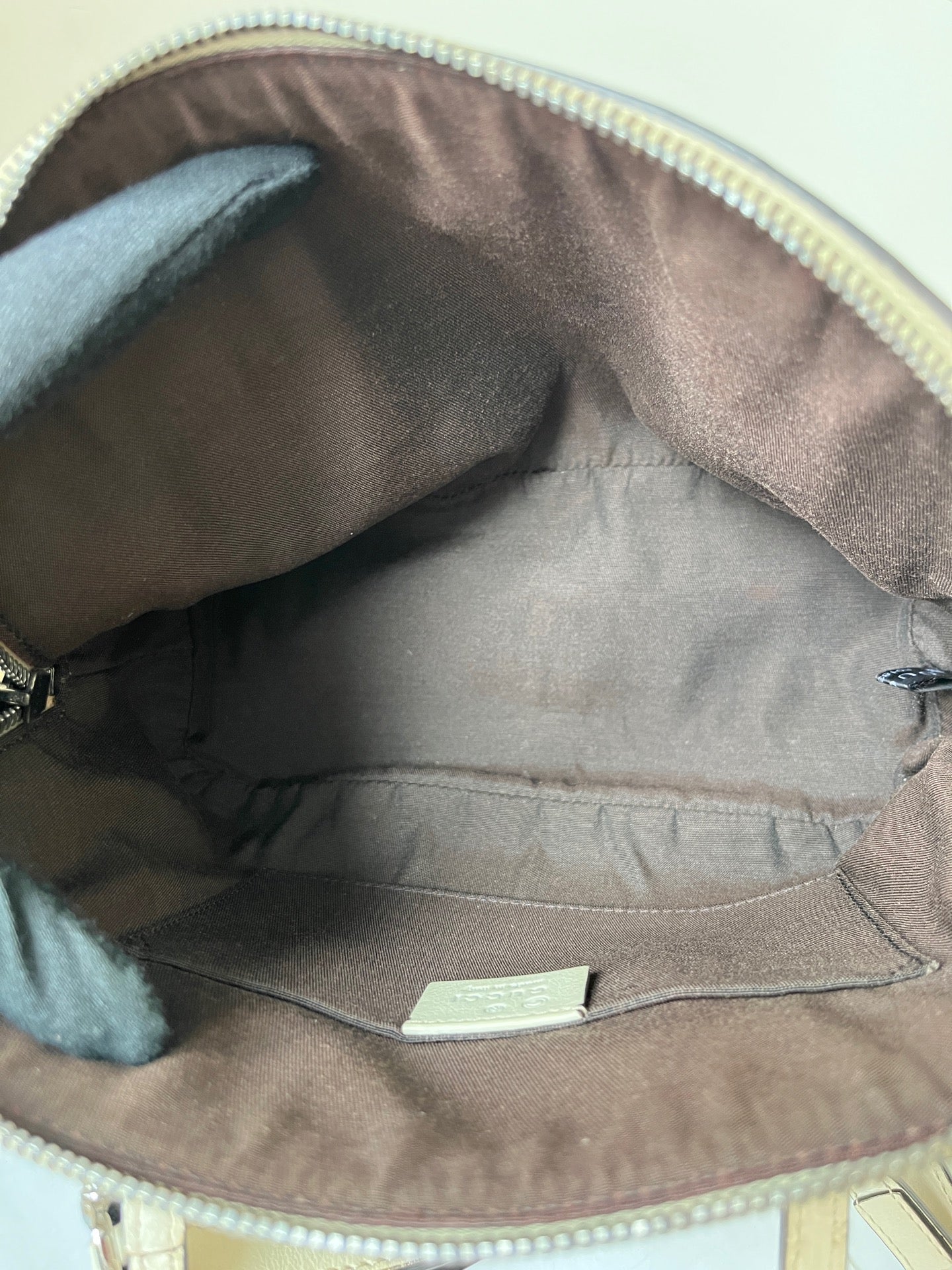 Gucci Beige