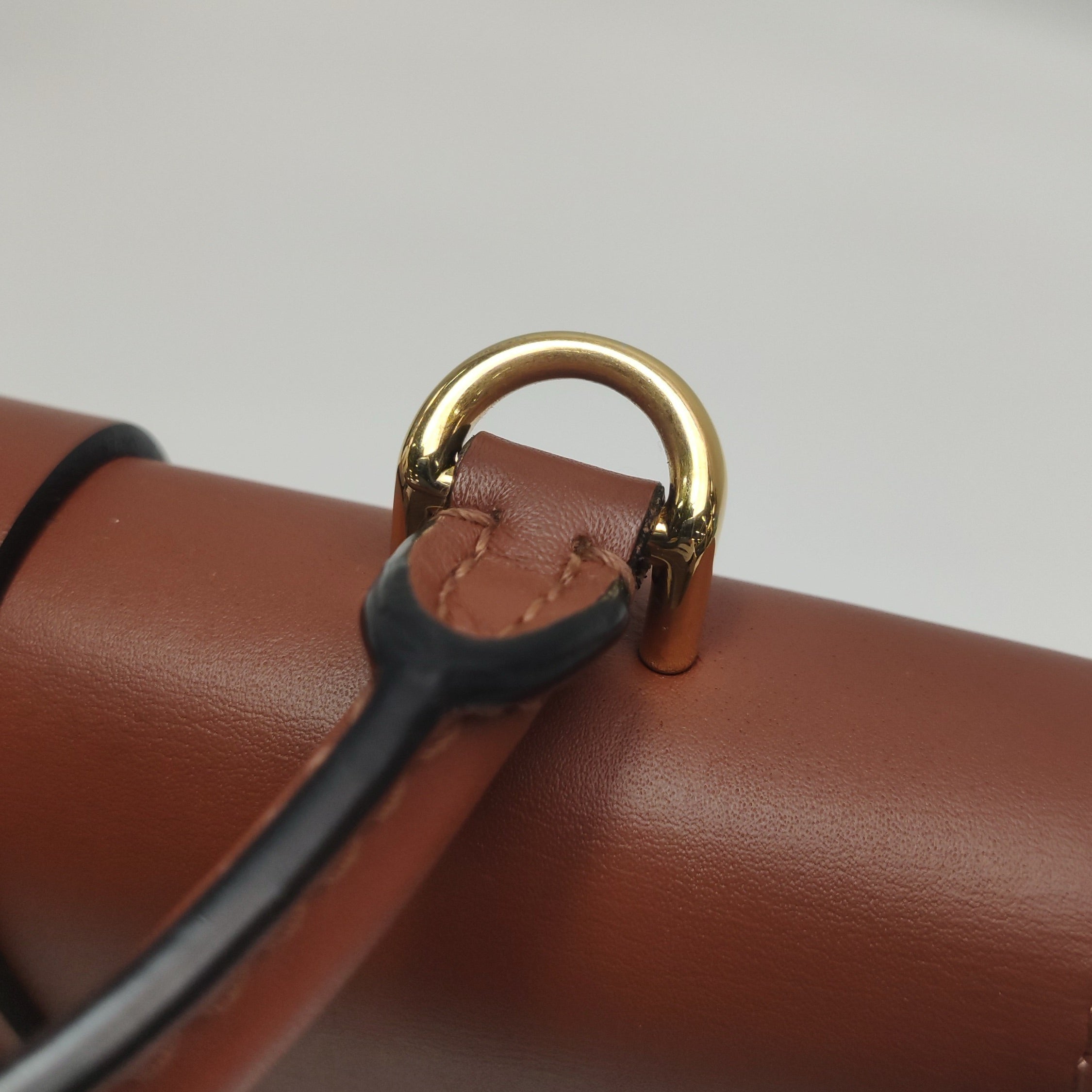 Louis Vuitton Locky Bb Crossbody M44654