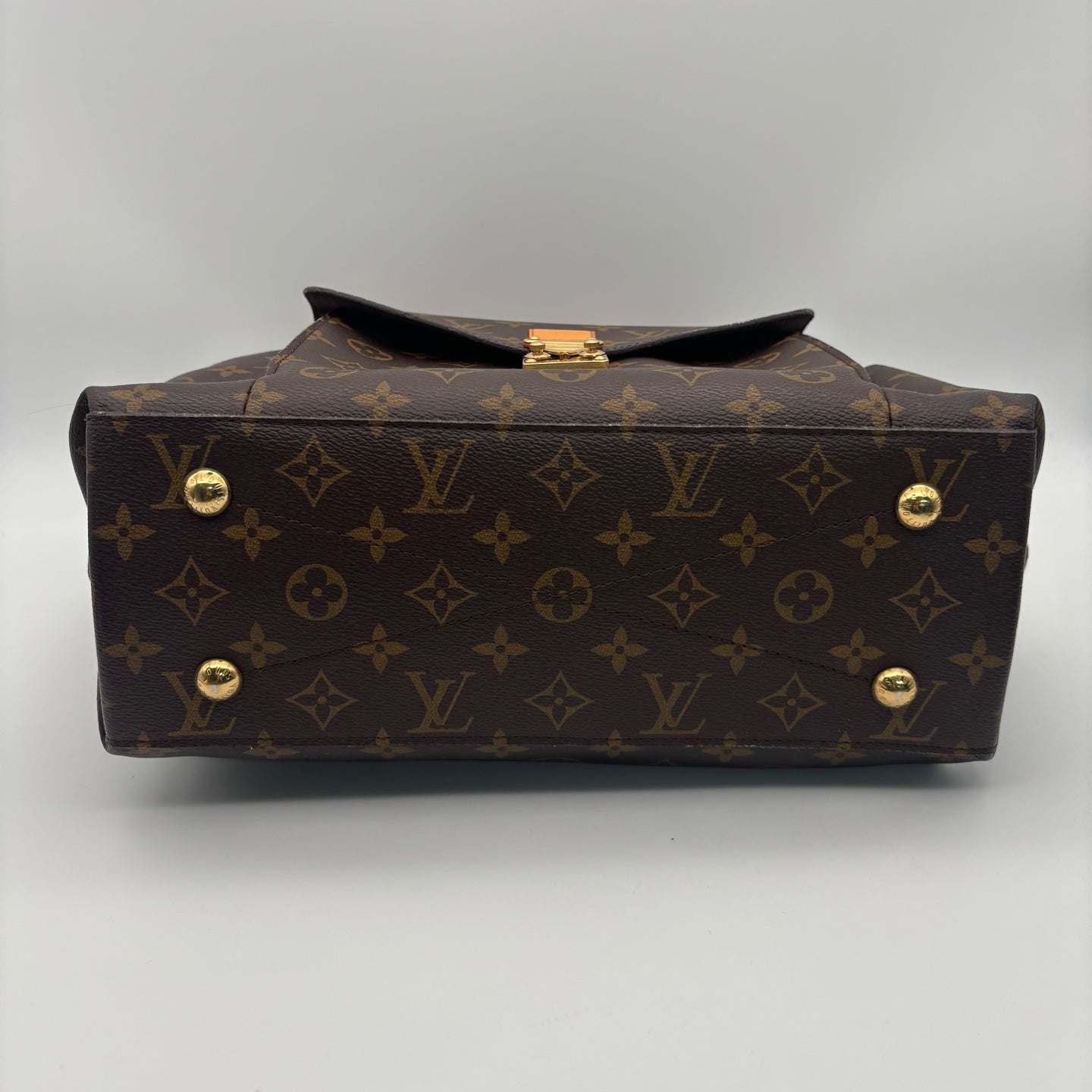 Louis Vuitton Shoulder Bag