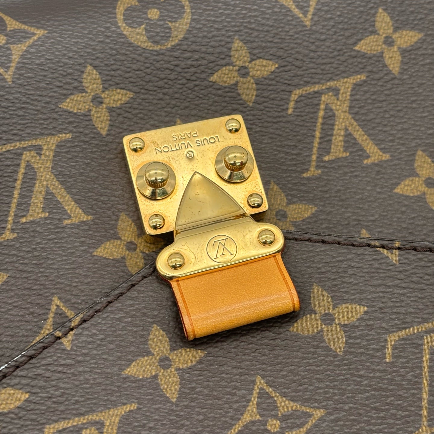 Louis Vuitton Shoulder Bag
