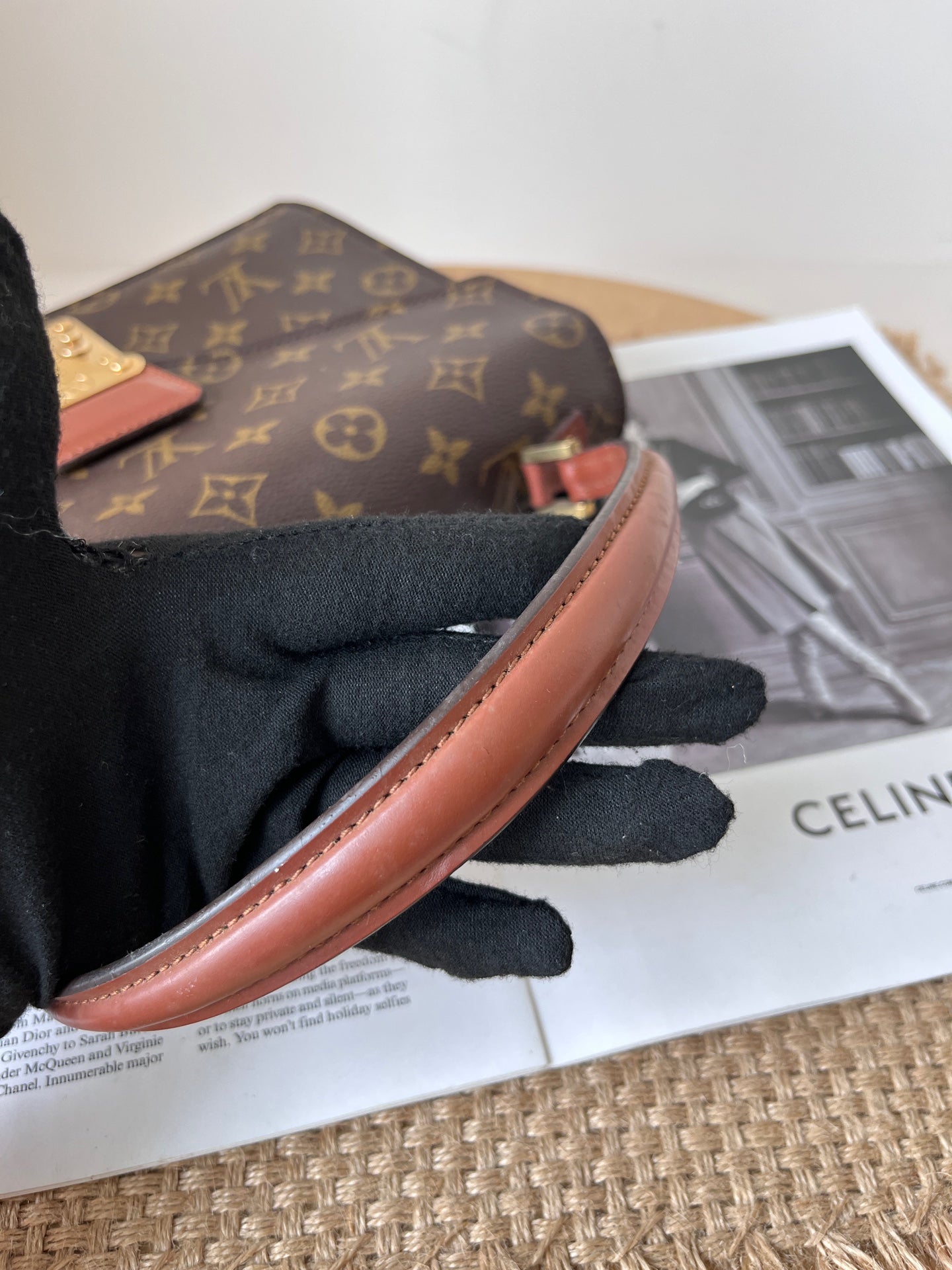 Louis Vuitton Messenger Bag