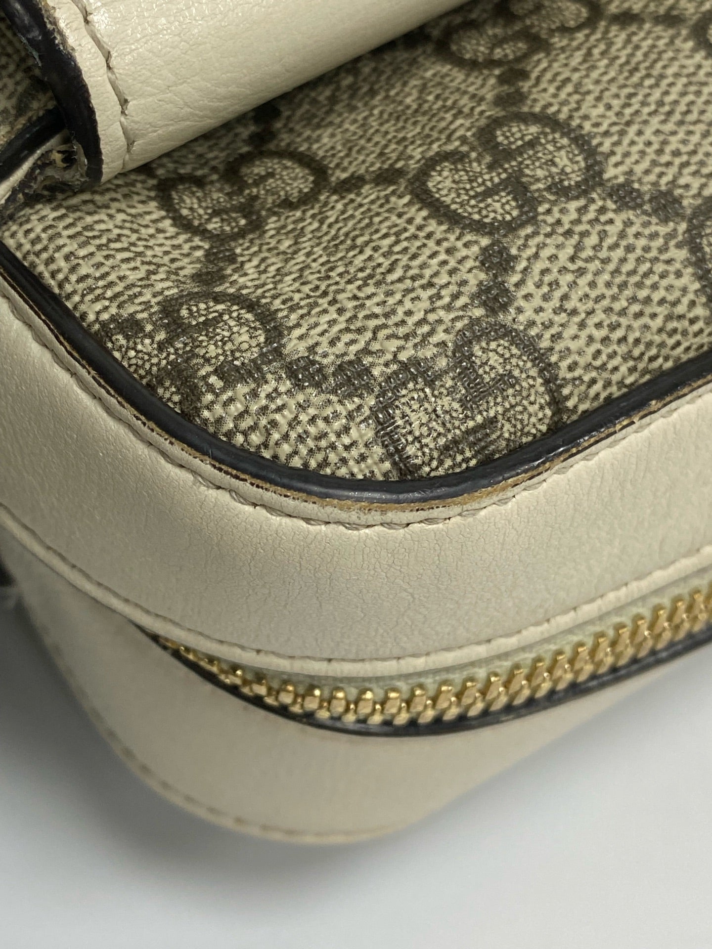 Gucci Classic Canvas White Shoulder Bag