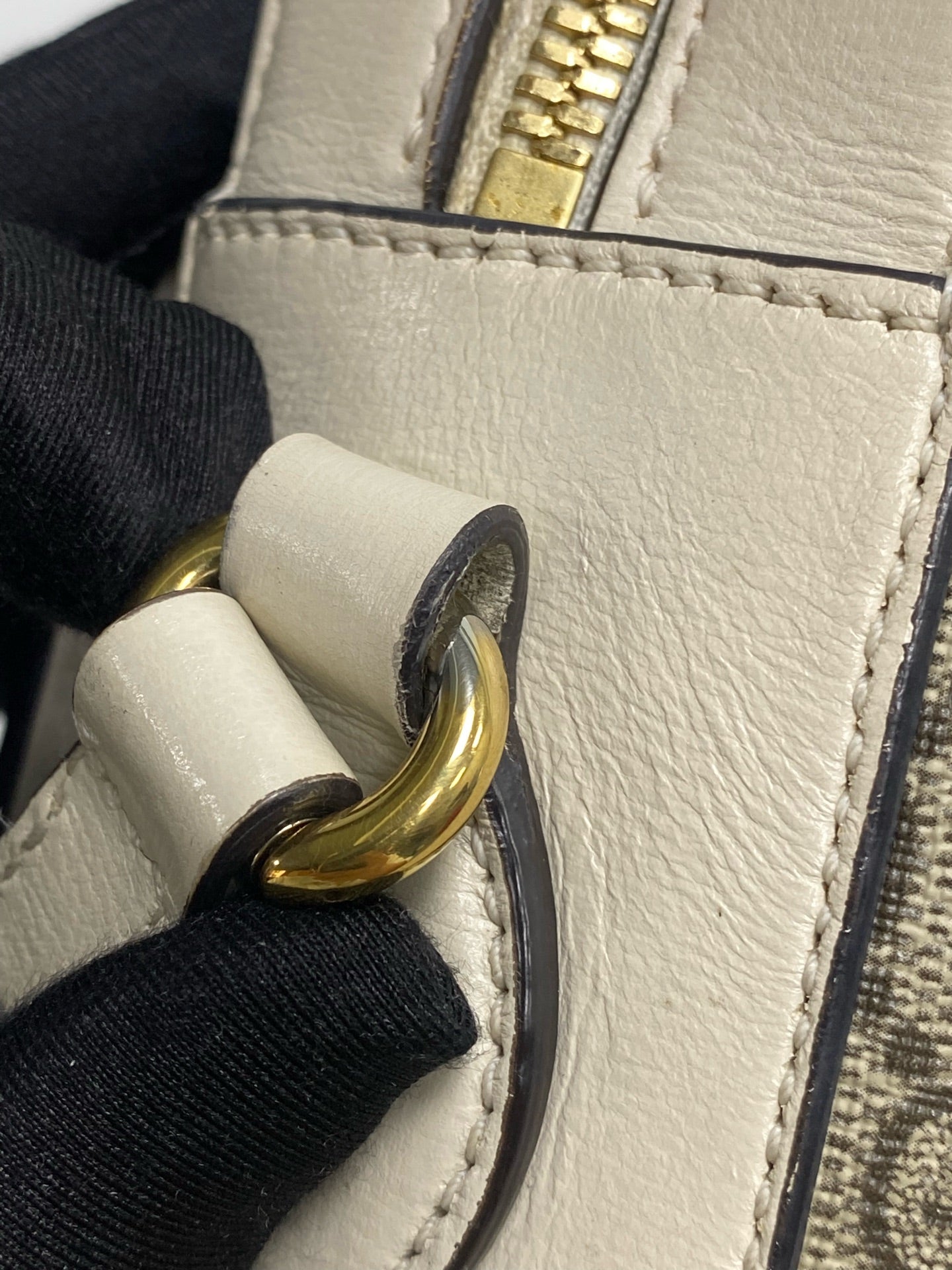 Gucci Classic Canvas White Shoulder Bag