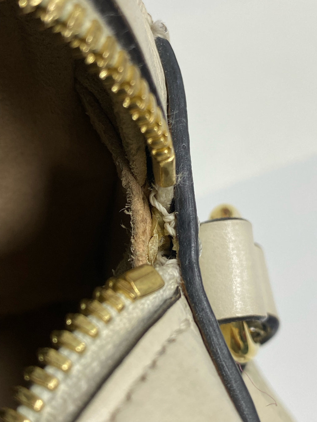 Gucci Classic Canvas White Shoulder Bag