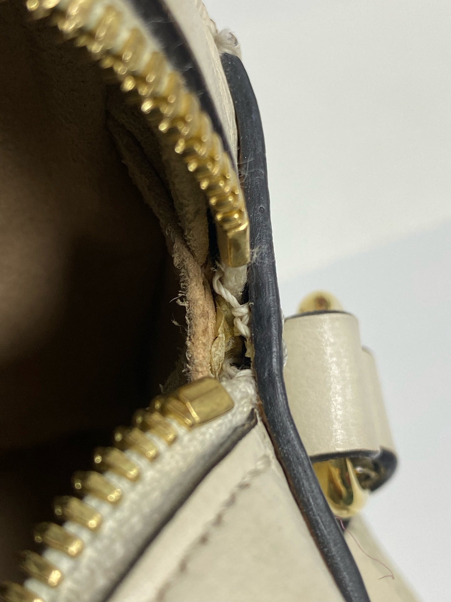 Gucci Classic Canvas White Shoulder Bag