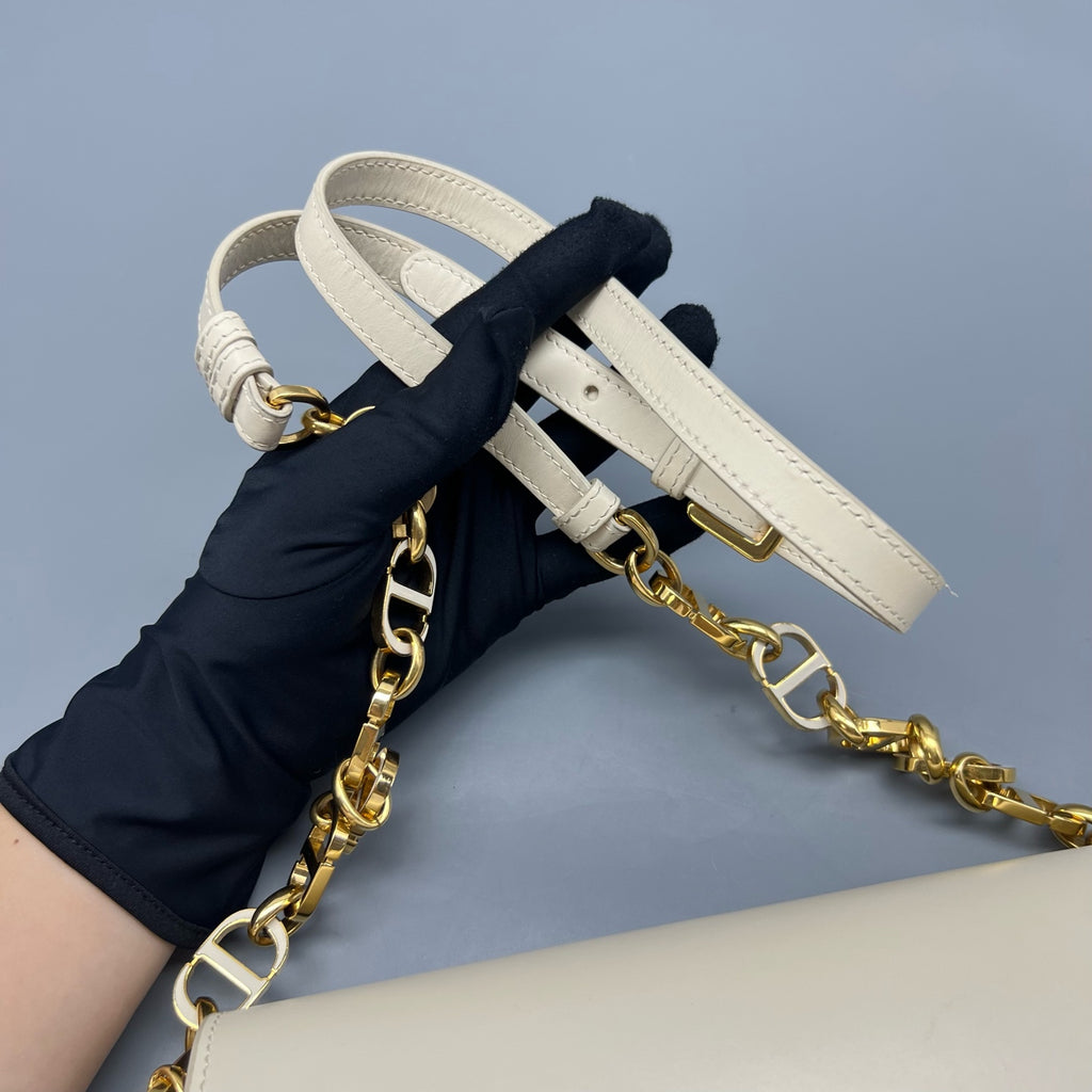Dior White