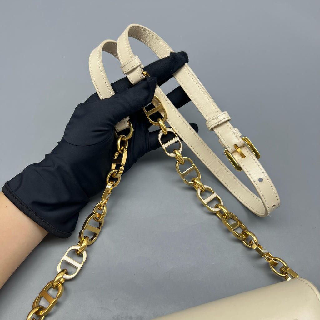 Dior White