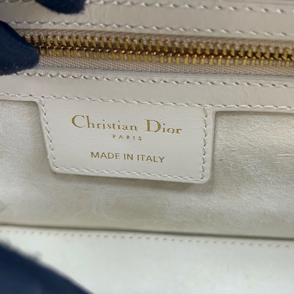 Dior White