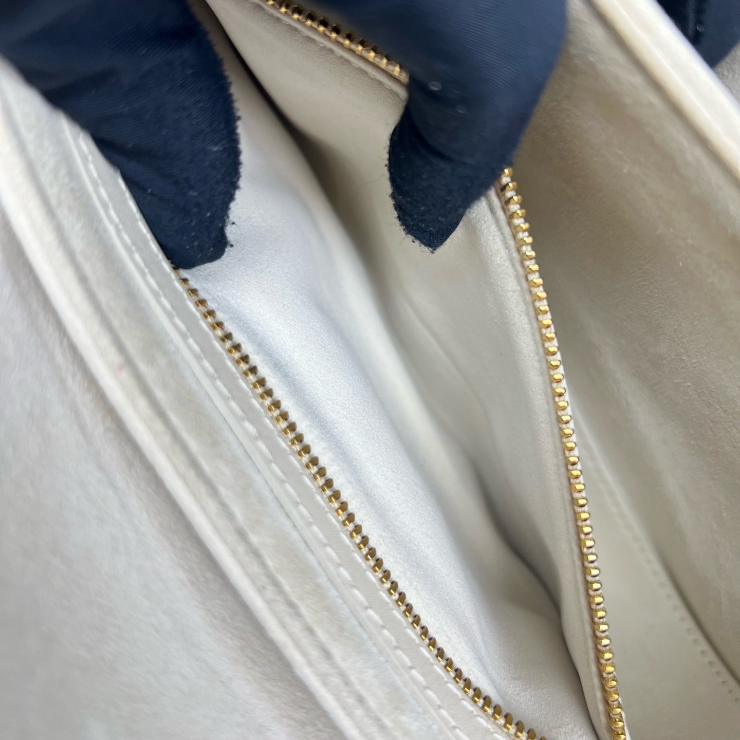 Dior White