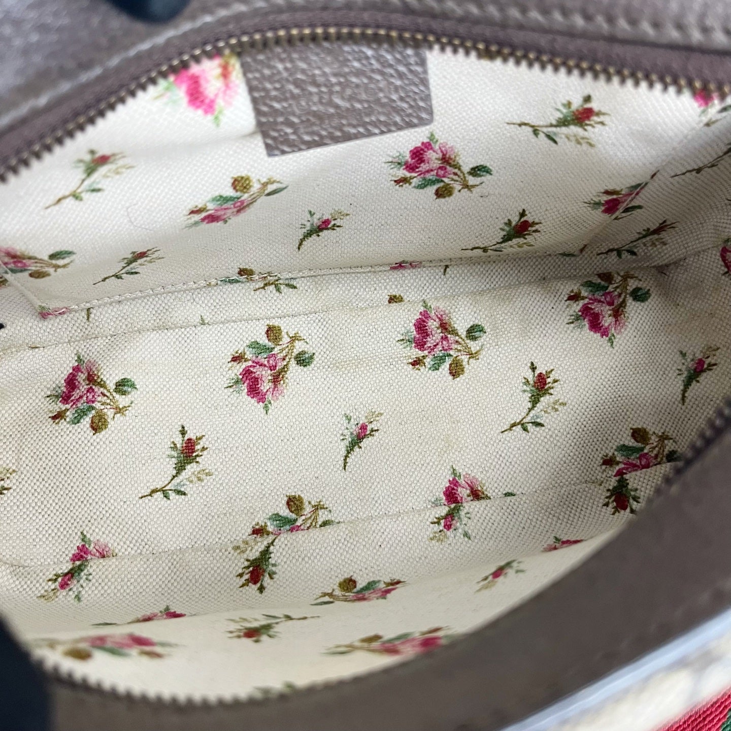 Gucci Neo Vintage GG Supreme canvas messenger bag 476466 K9GVT 8856