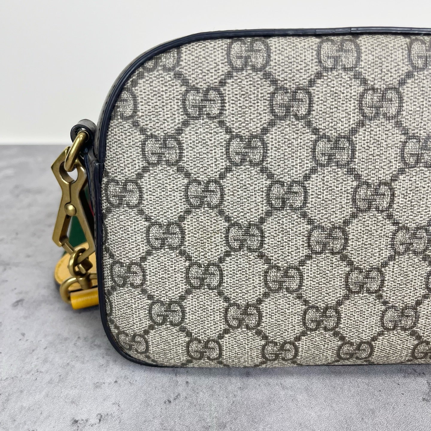 Gucci Neo Vintage GG Supreme canvas messenger bag 476466 K9GVT 8856