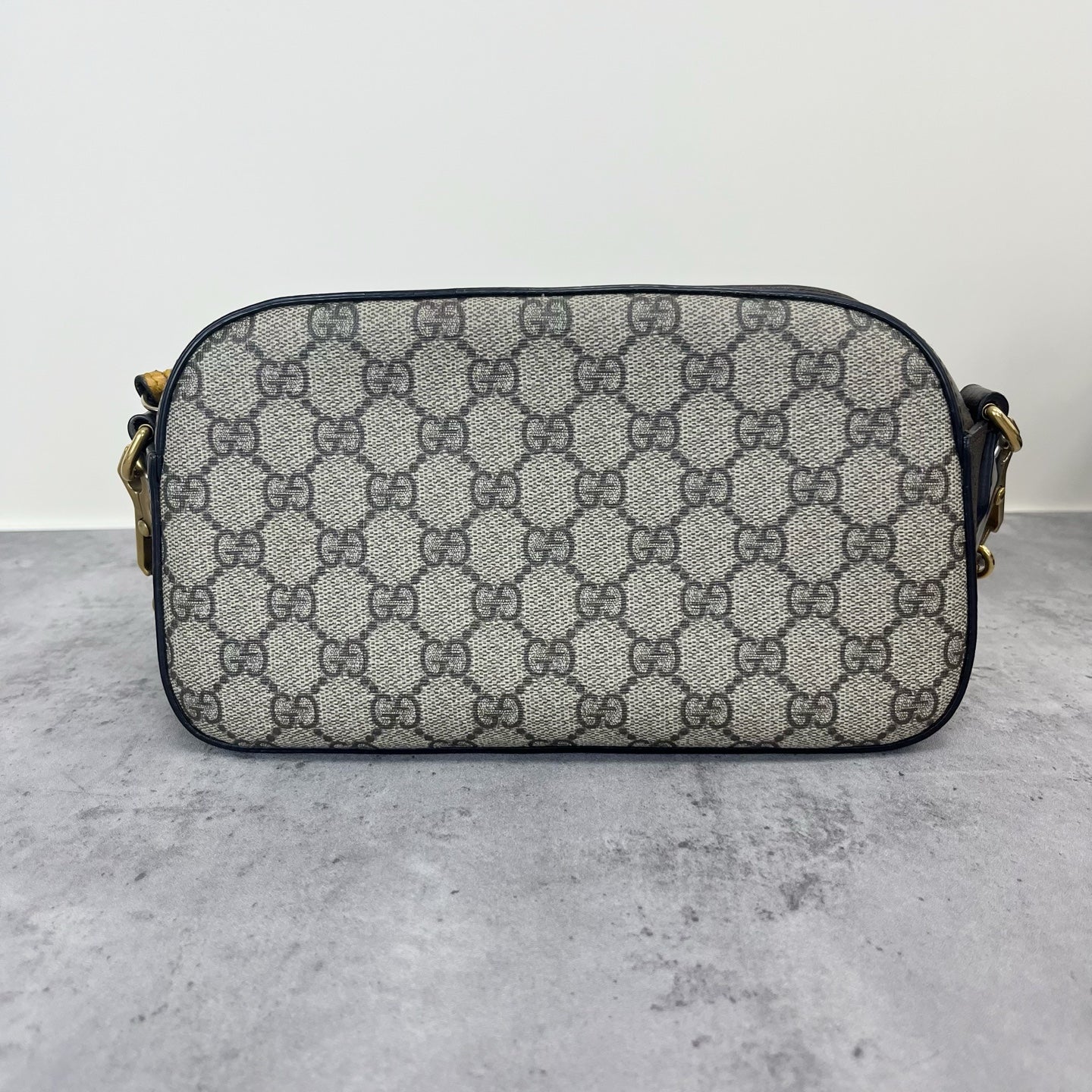 Gucci Neo Vintage GG Supreme canvas messenger bag 476466 K9GVT 8856