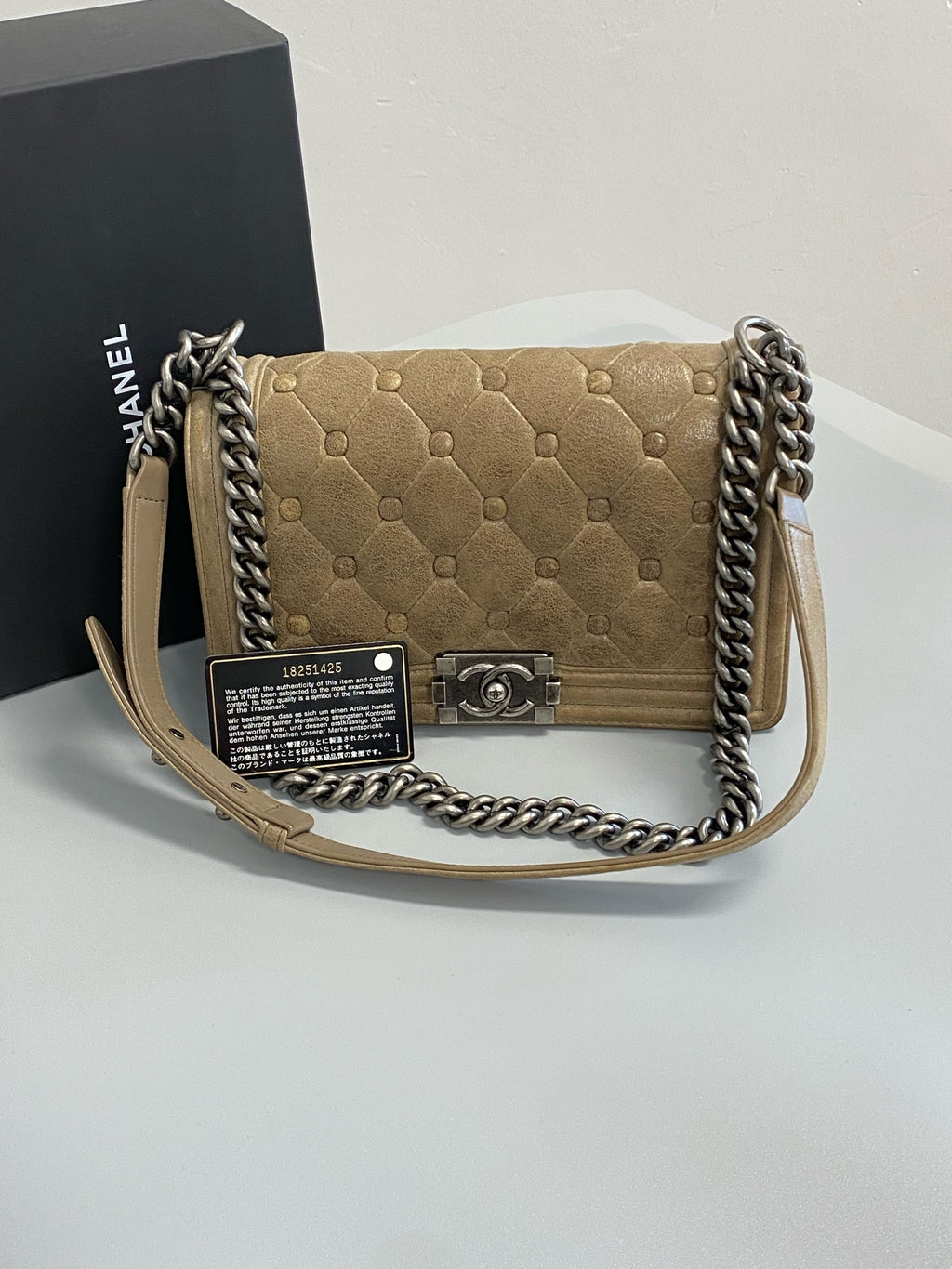 Chanel BOY CHANEL flap bag A67086-B21351-U2363