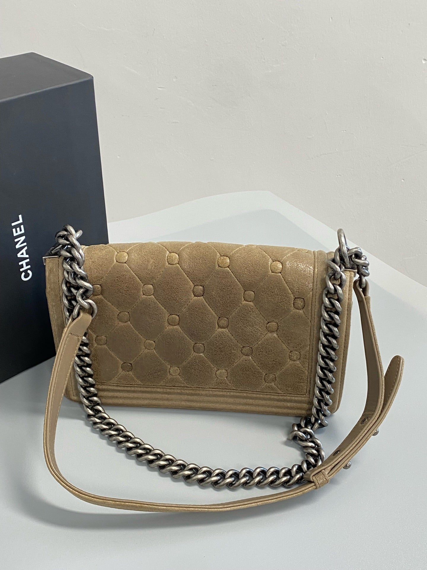 Chanel BOY CHANEL flap bag A67086-B21351-U2363
