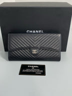Chanel Mouth-shaped wallet A80758_Y25128_45002