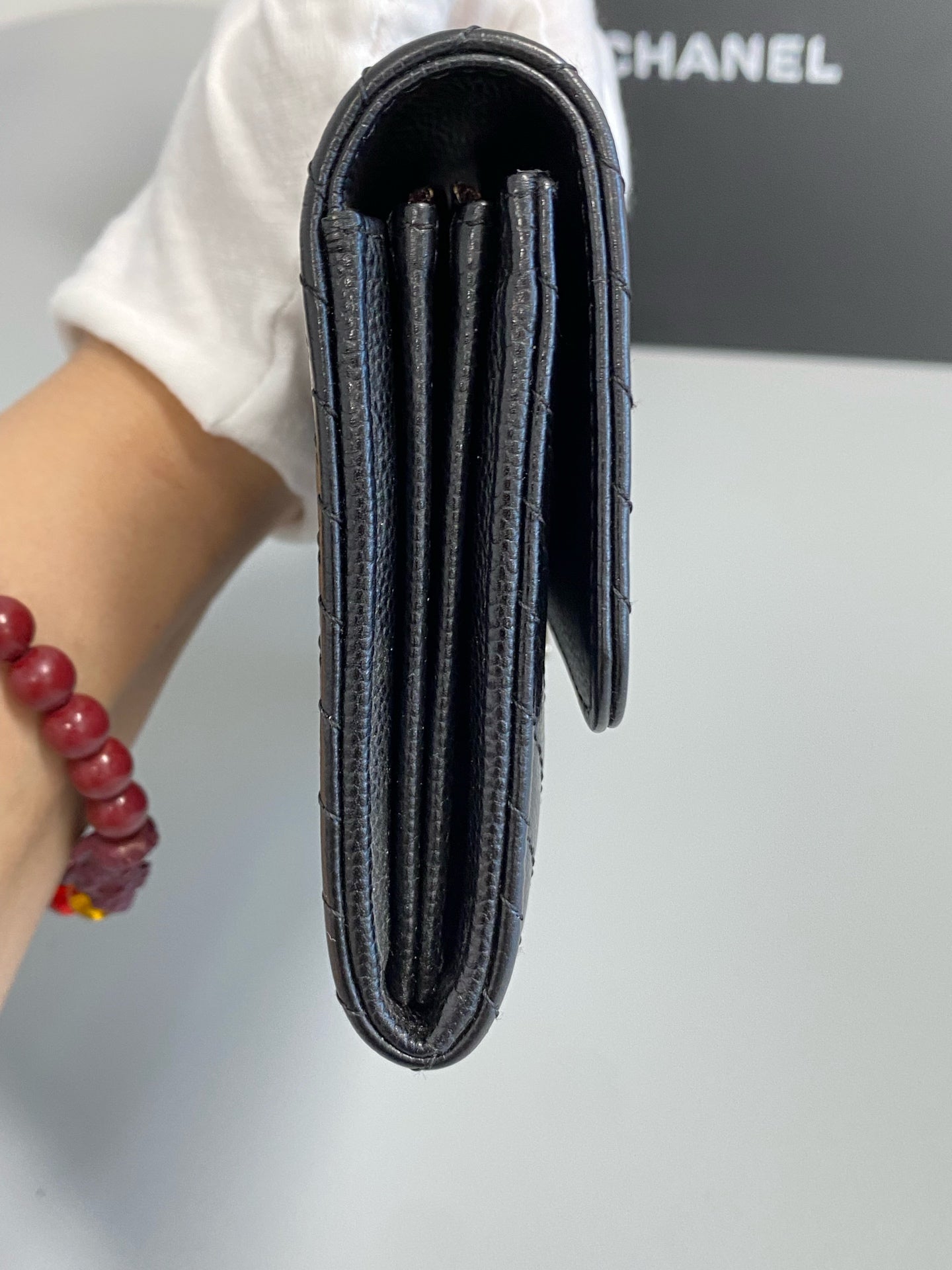 Chanel Mouth-shaped wallet A80758_Y25128_45002