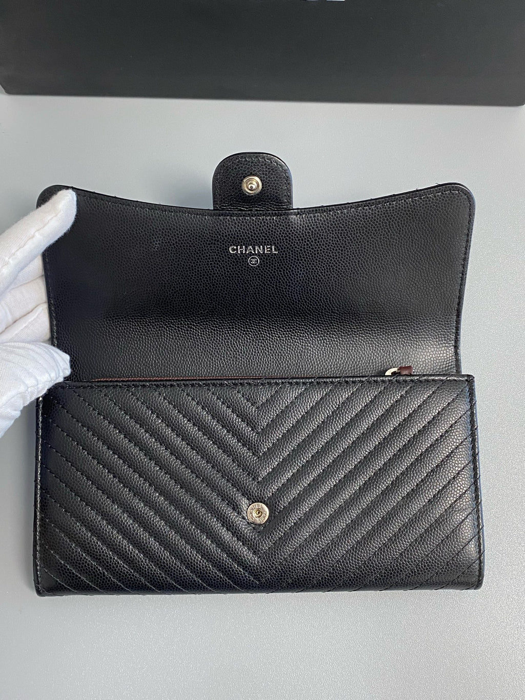 Chanel Mouth-shaped wallet A80758_Y25128_45002