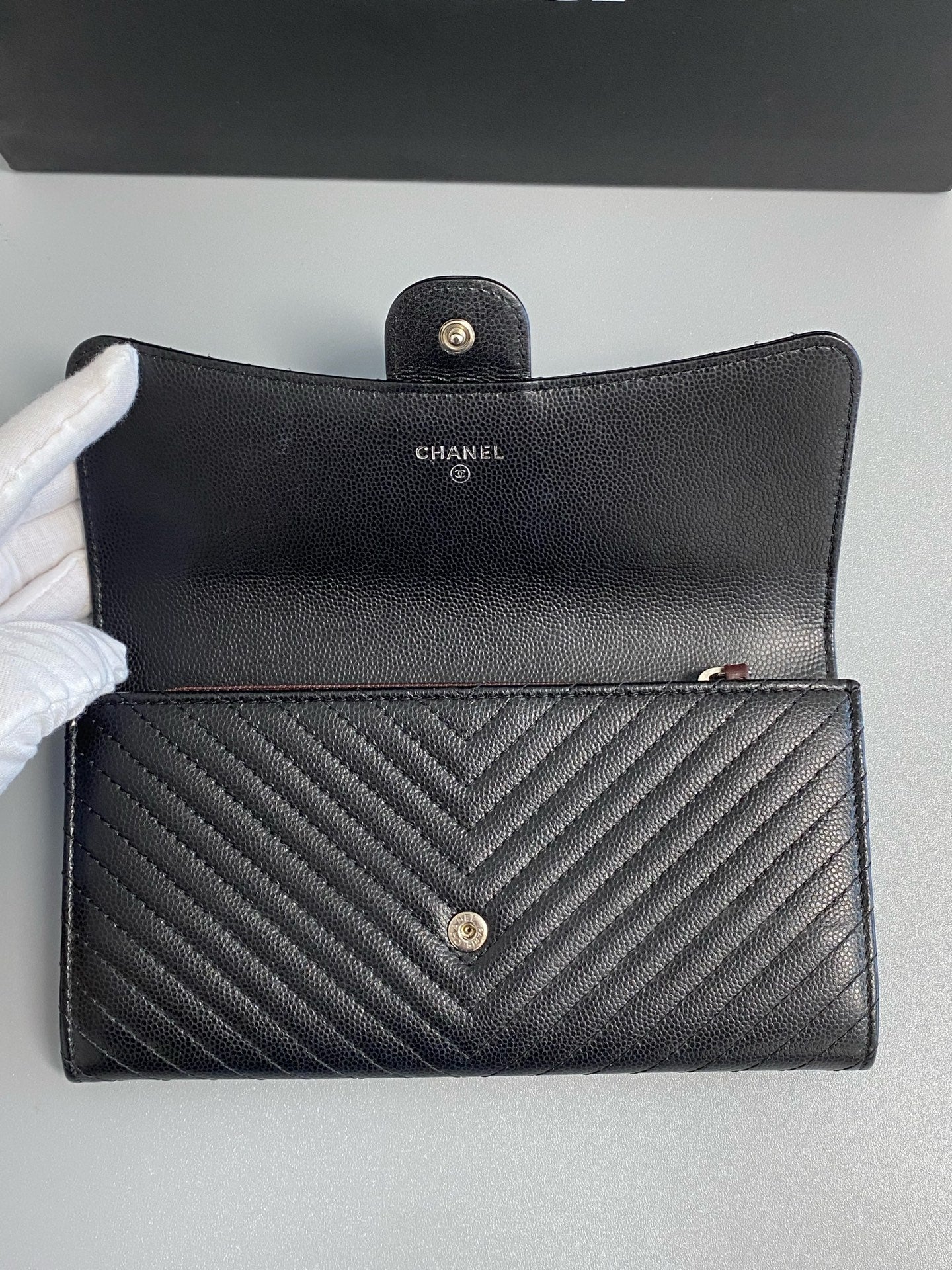 Chanel Mouth-shaped wallet A80758_Y25128_45002