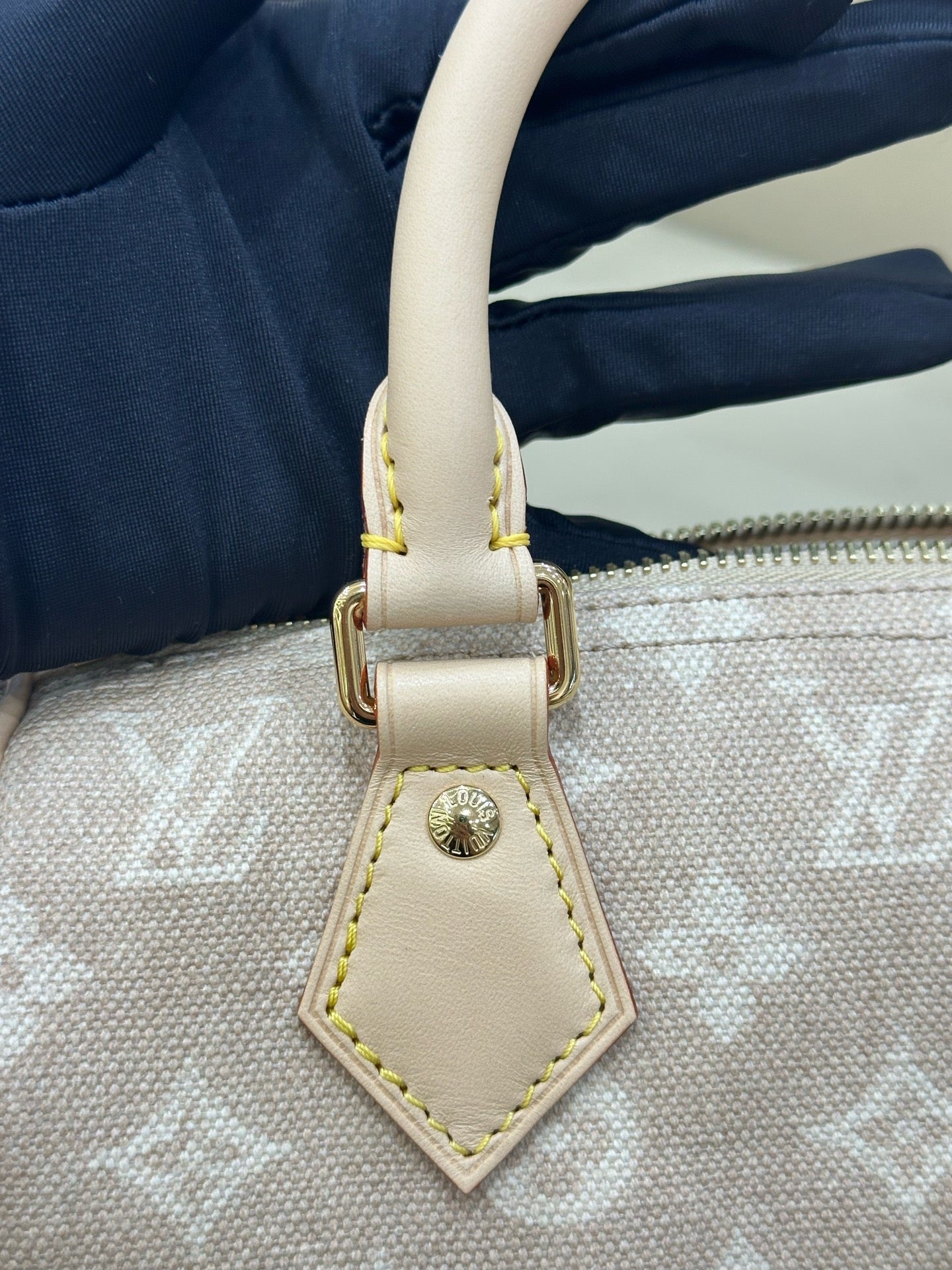 Louis Vuitton SPEEDY BANDOULIÈRE 20 Handbag Canvas Beige 13.5 x 12 x 20.5cm M15151