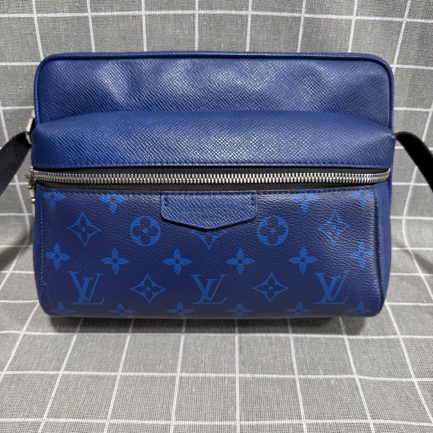 Louis Vuitton Outdoor Leather M30242