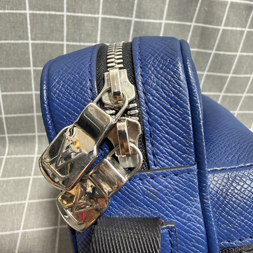 Louis Vuitton Outdoor Leather M30242