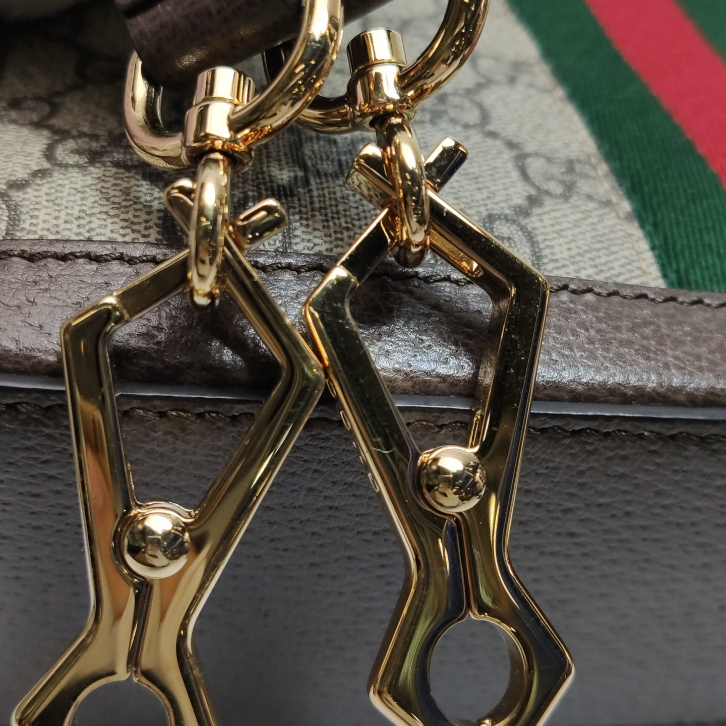 Gucci Crossbody 550622-K05NG-8745