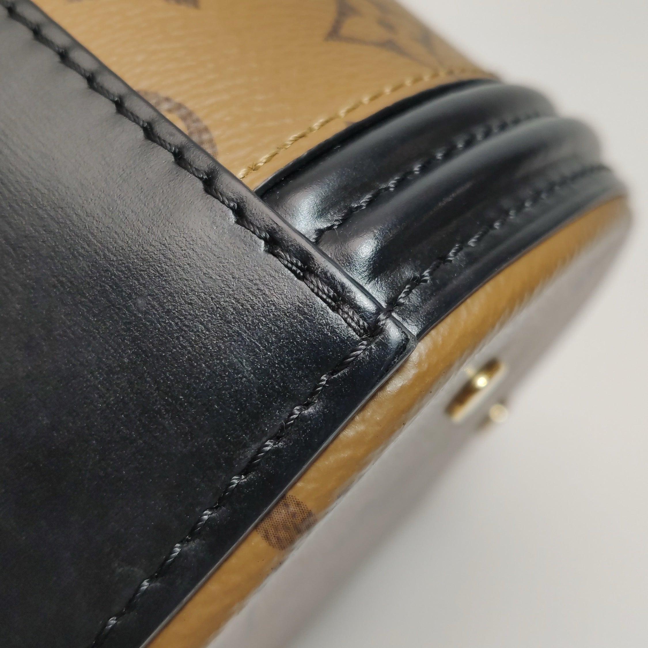 Louis Vuitton Cannes Crossbody M43986