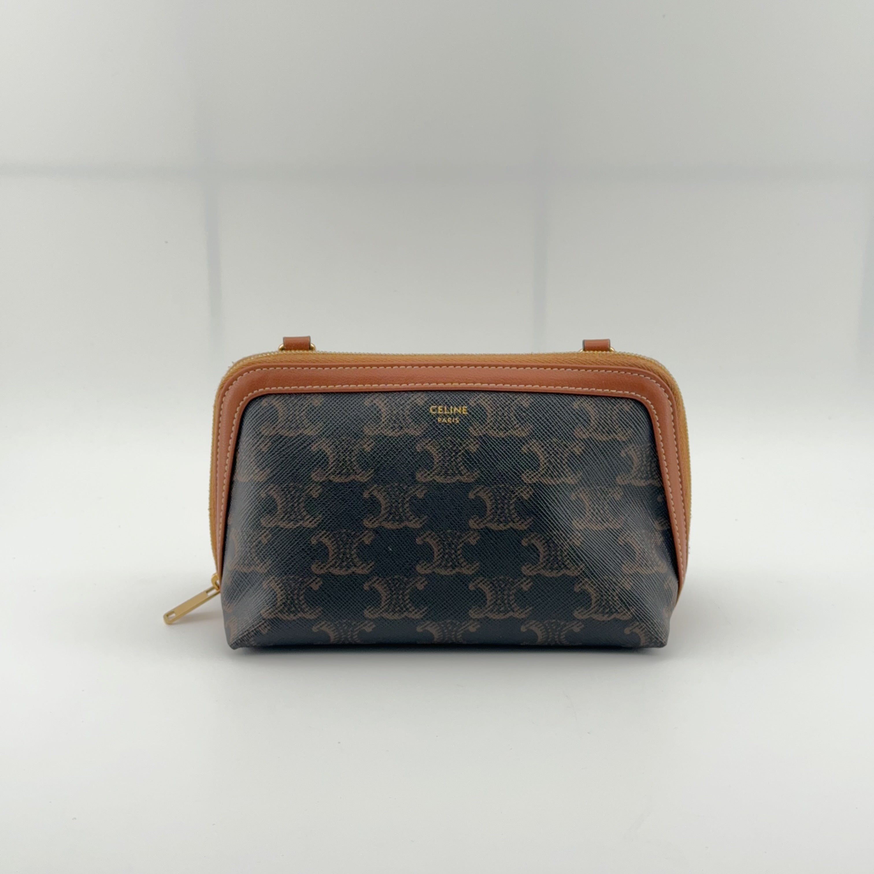 Celine Crossbody CONF.10E382CBX.04LU