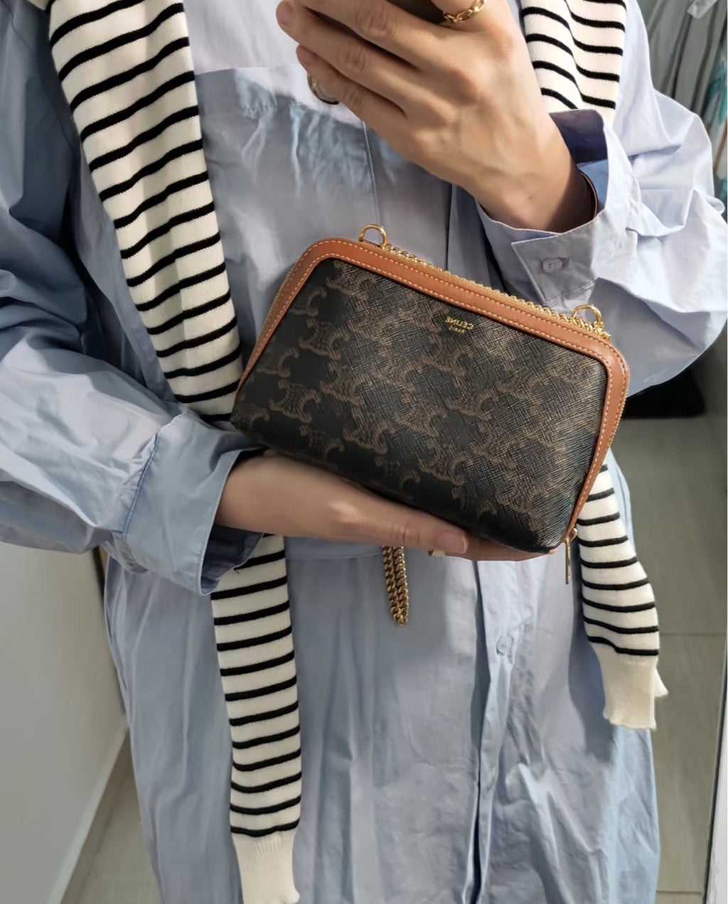 Celine Crossbody CONF.10E382CBX.04LU