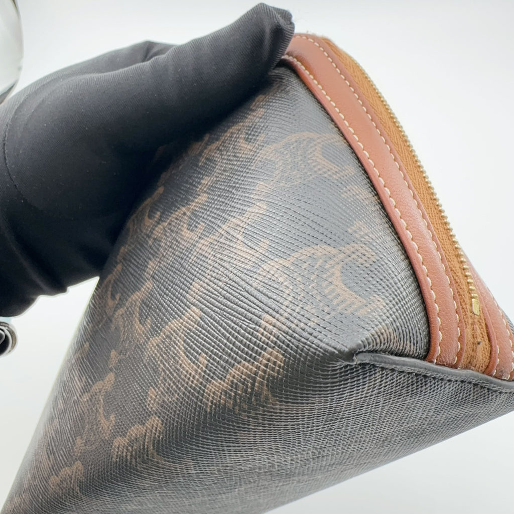 Celine Crossbody CONF.10E382CBX.04LU