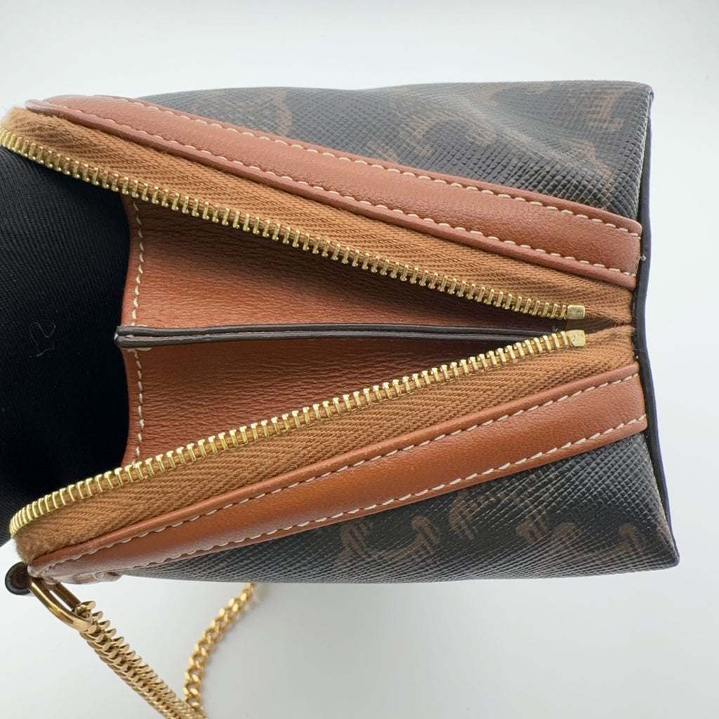 Celine Crossbody CONF.10E382CBX.04LU