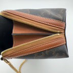 Celine Crossbody CONF.10E382CBX.04LU