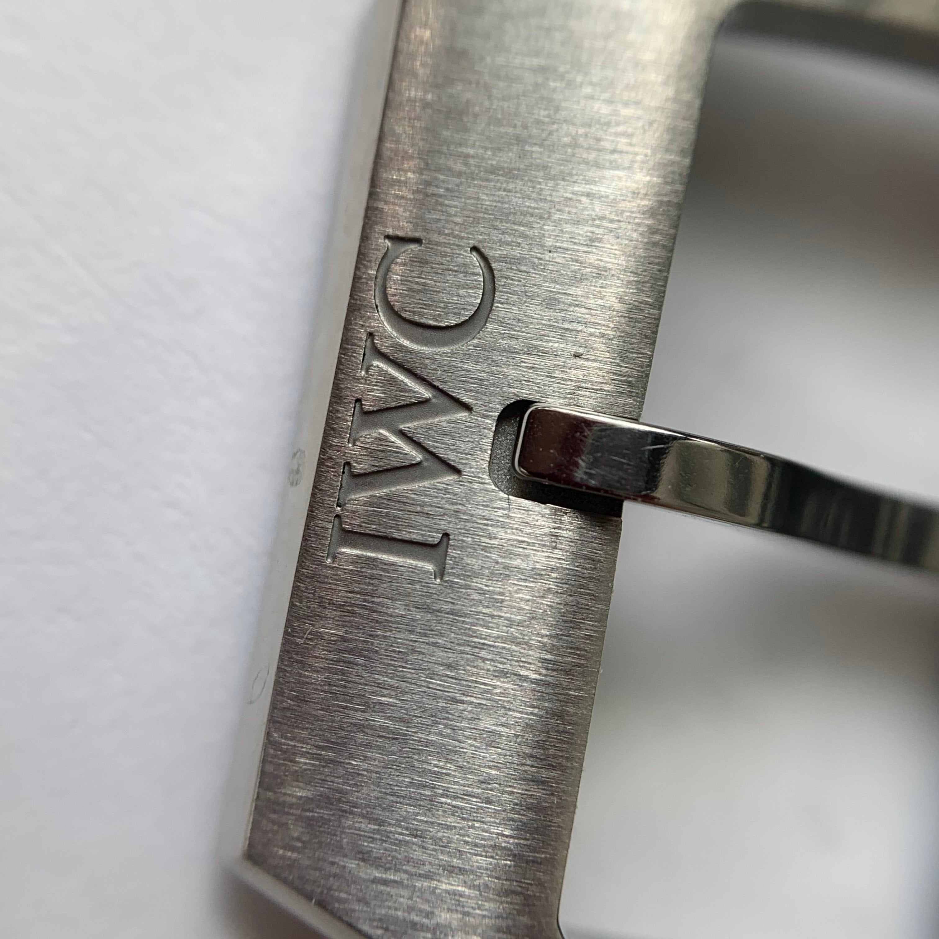 IWC Pilot 40 millimeters IW327009