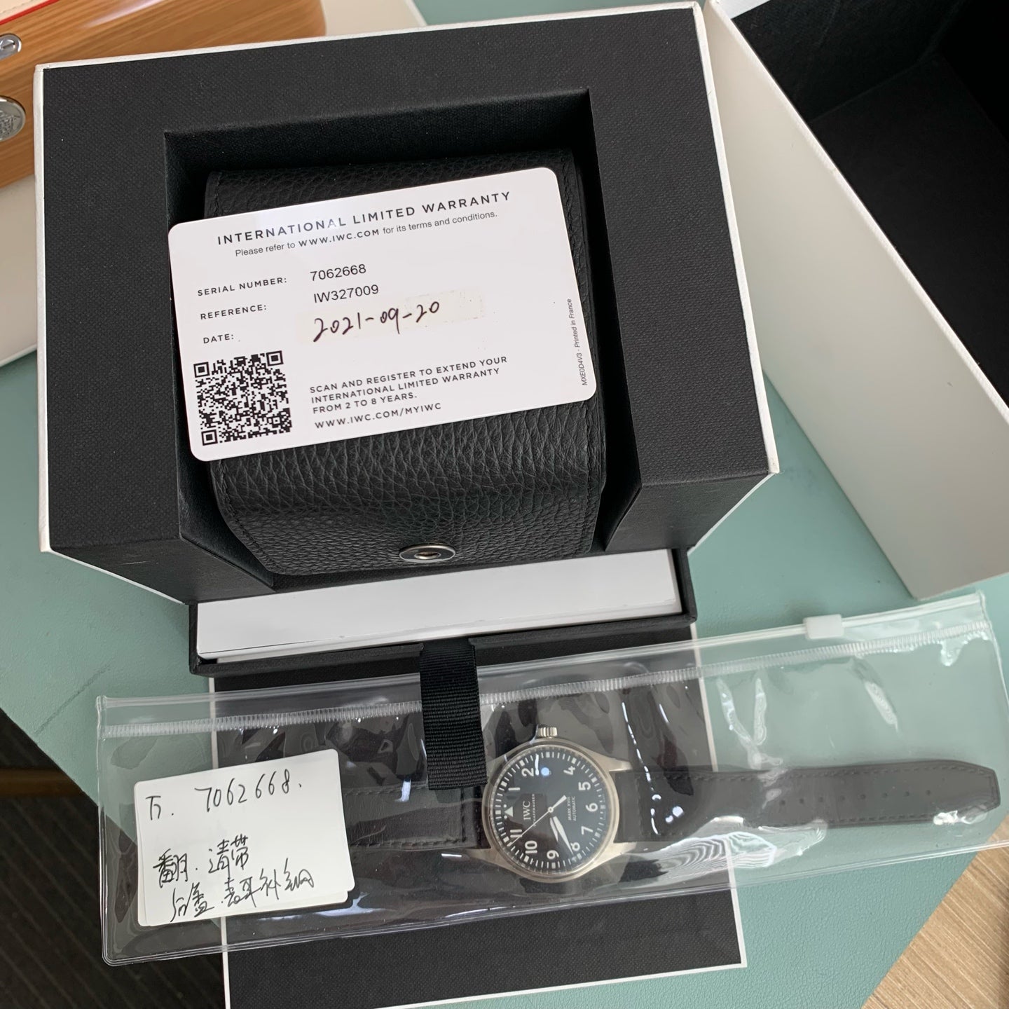 IWC Pilot 40 millimeters IW327009