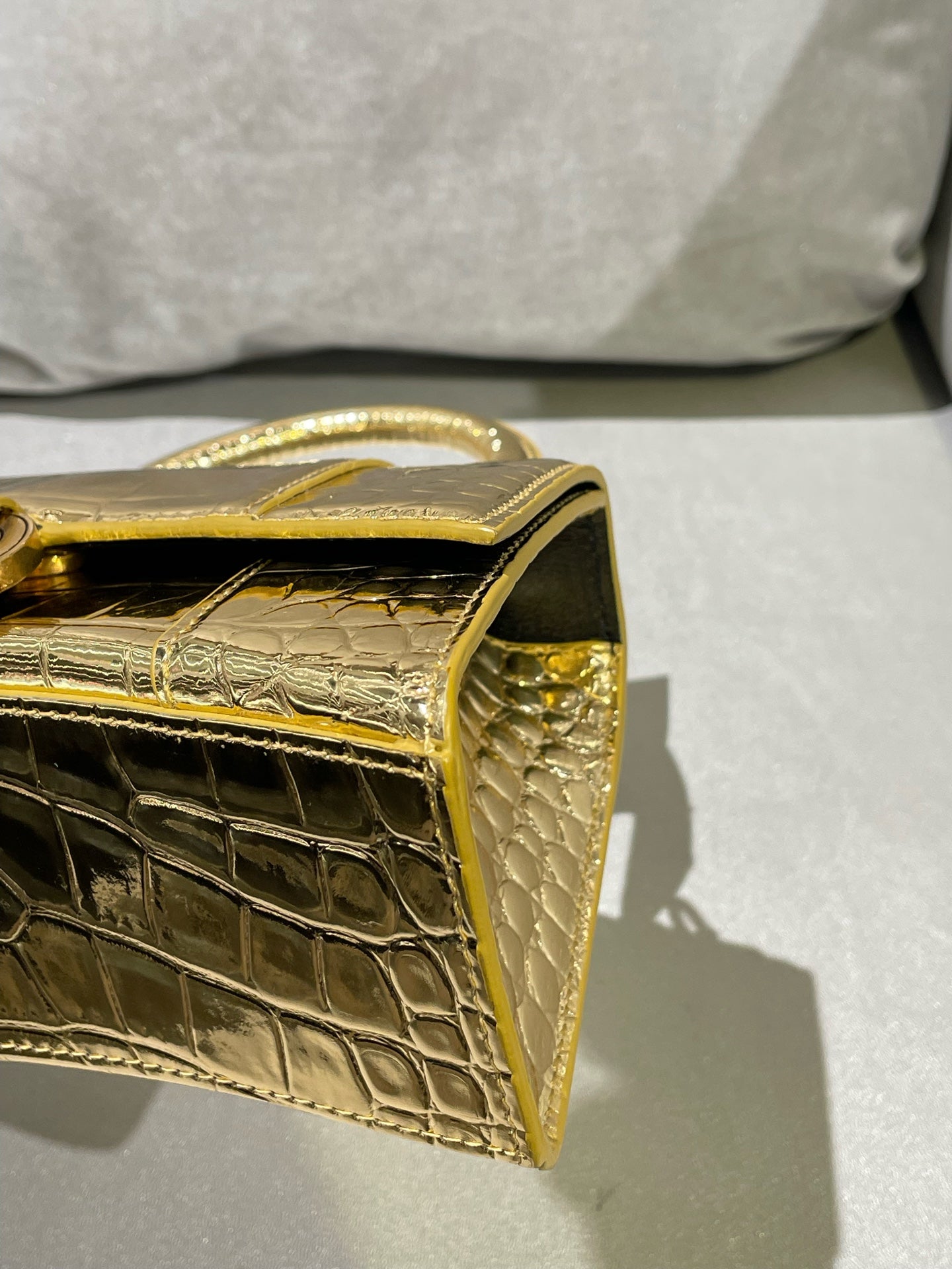 Balenciaga HOURGLASS Gold Crossbody 592833210CU8006