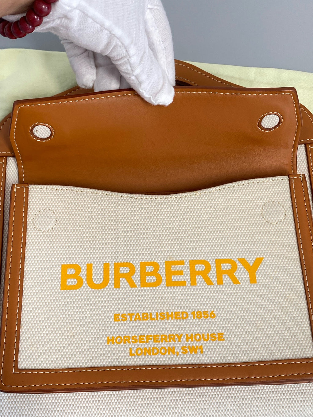 Burberry Messenger Bag 80368121