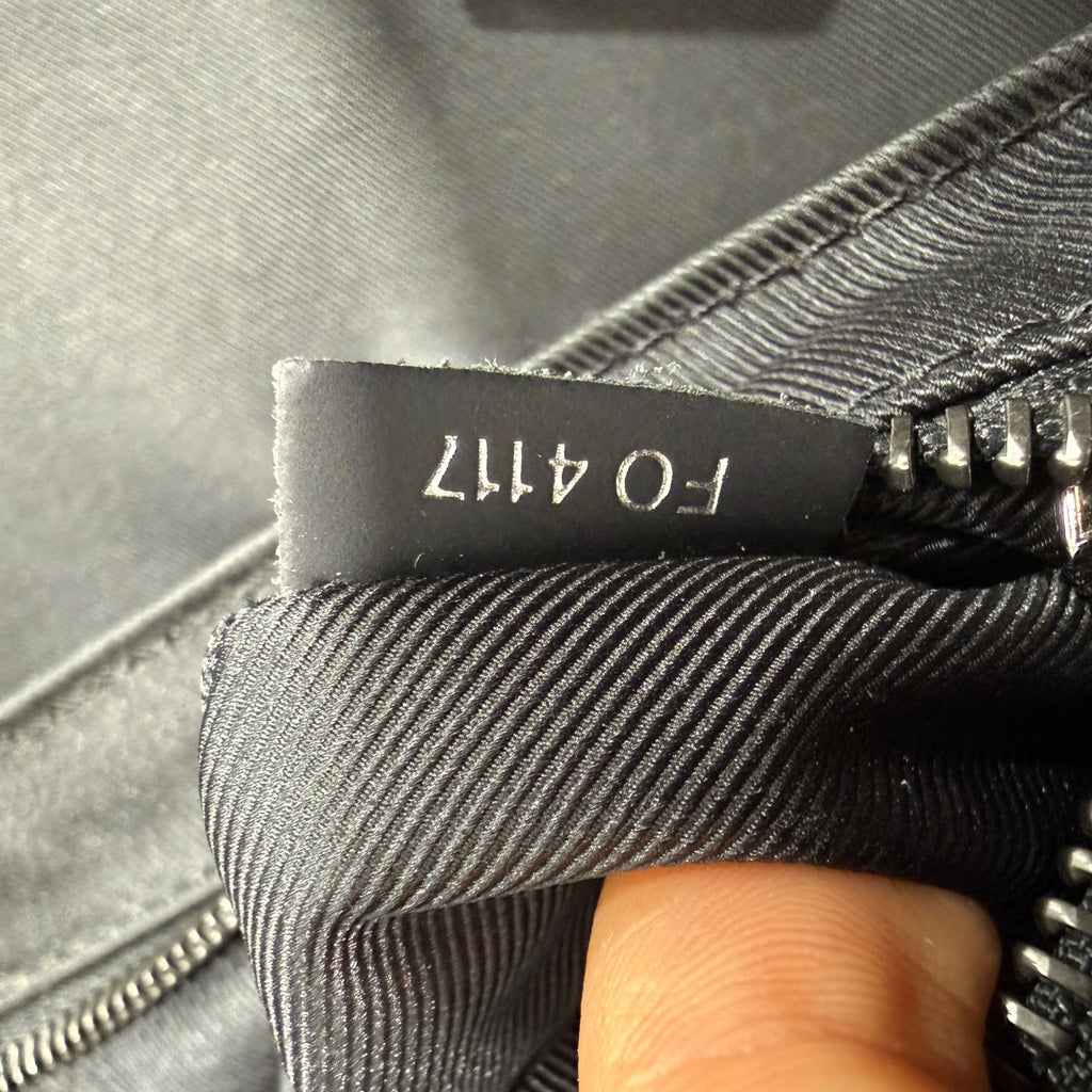 Louis Vuitton Voyager Canvas Messenger Bag M40511